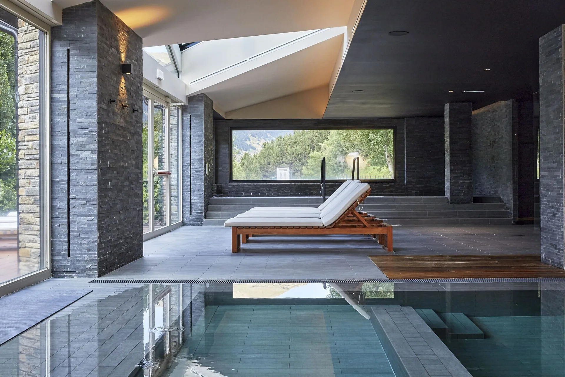 Lodge Park Hotel — pool
