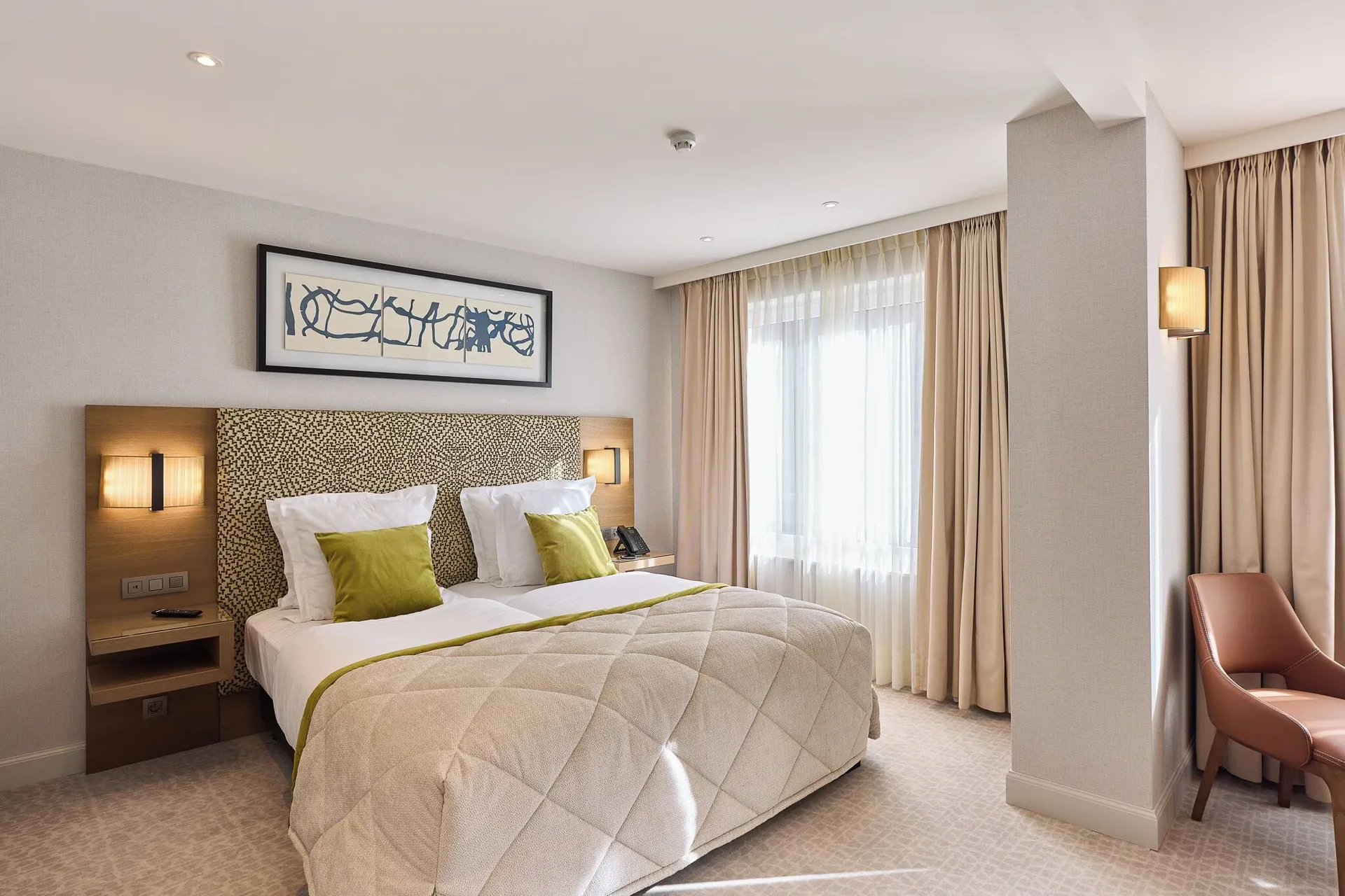 Hotel Aragon — room