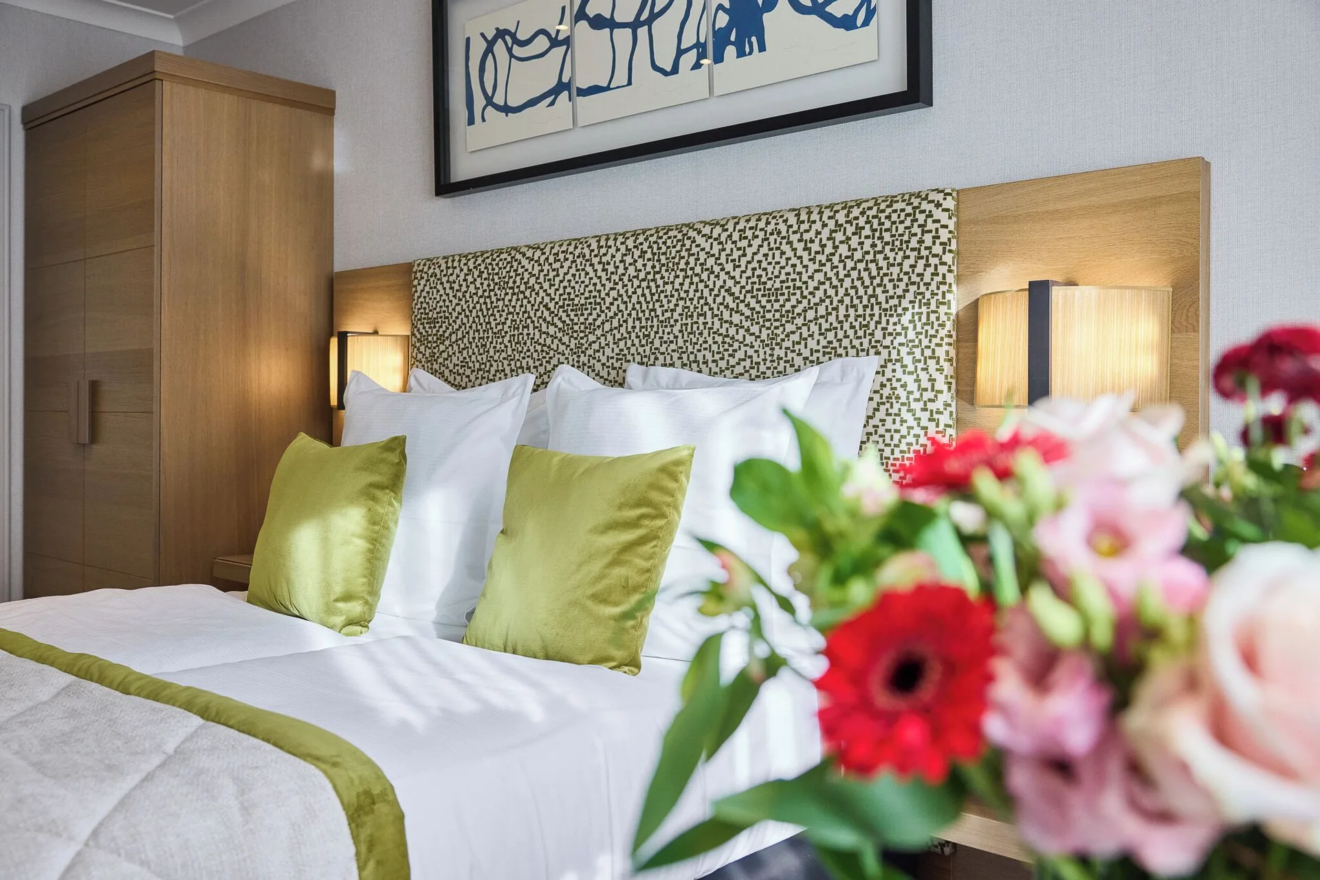 Hotel Aragon — room