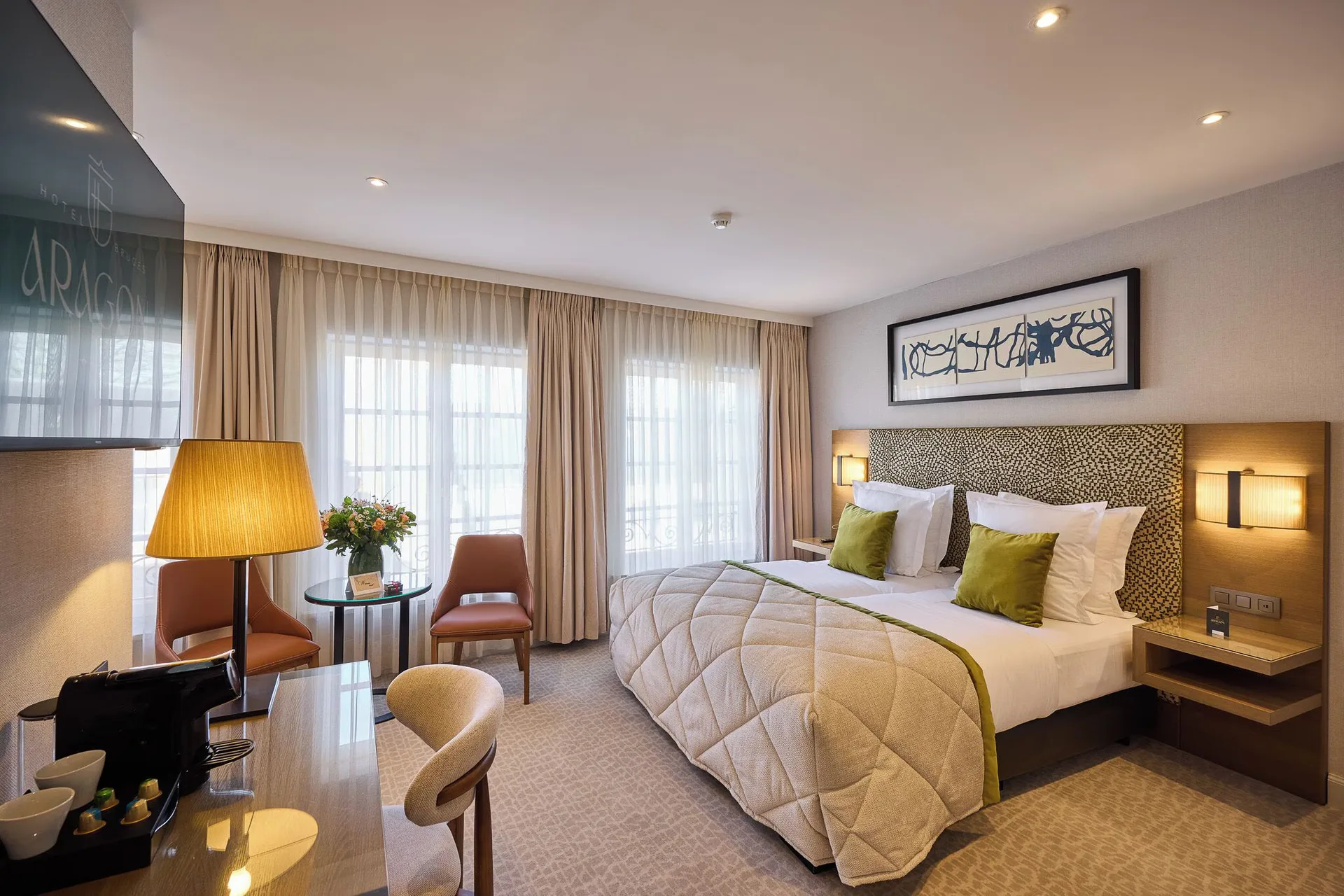 Hotel Aragon — room