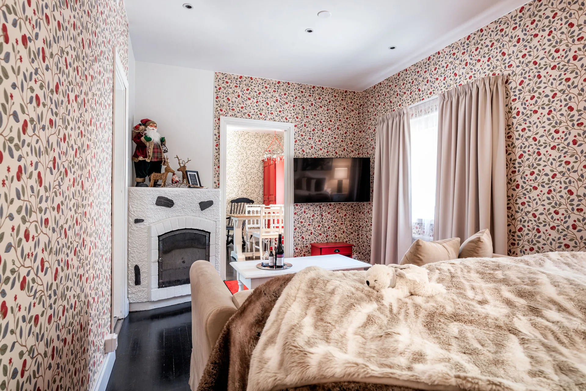 Arctic Light Hotel — room
