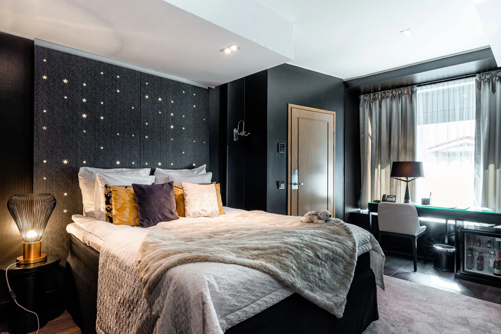 Arctic Light Hotel — room