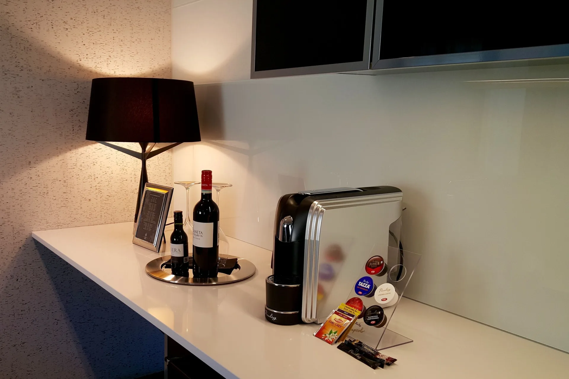 Arctic Light Hotel — room