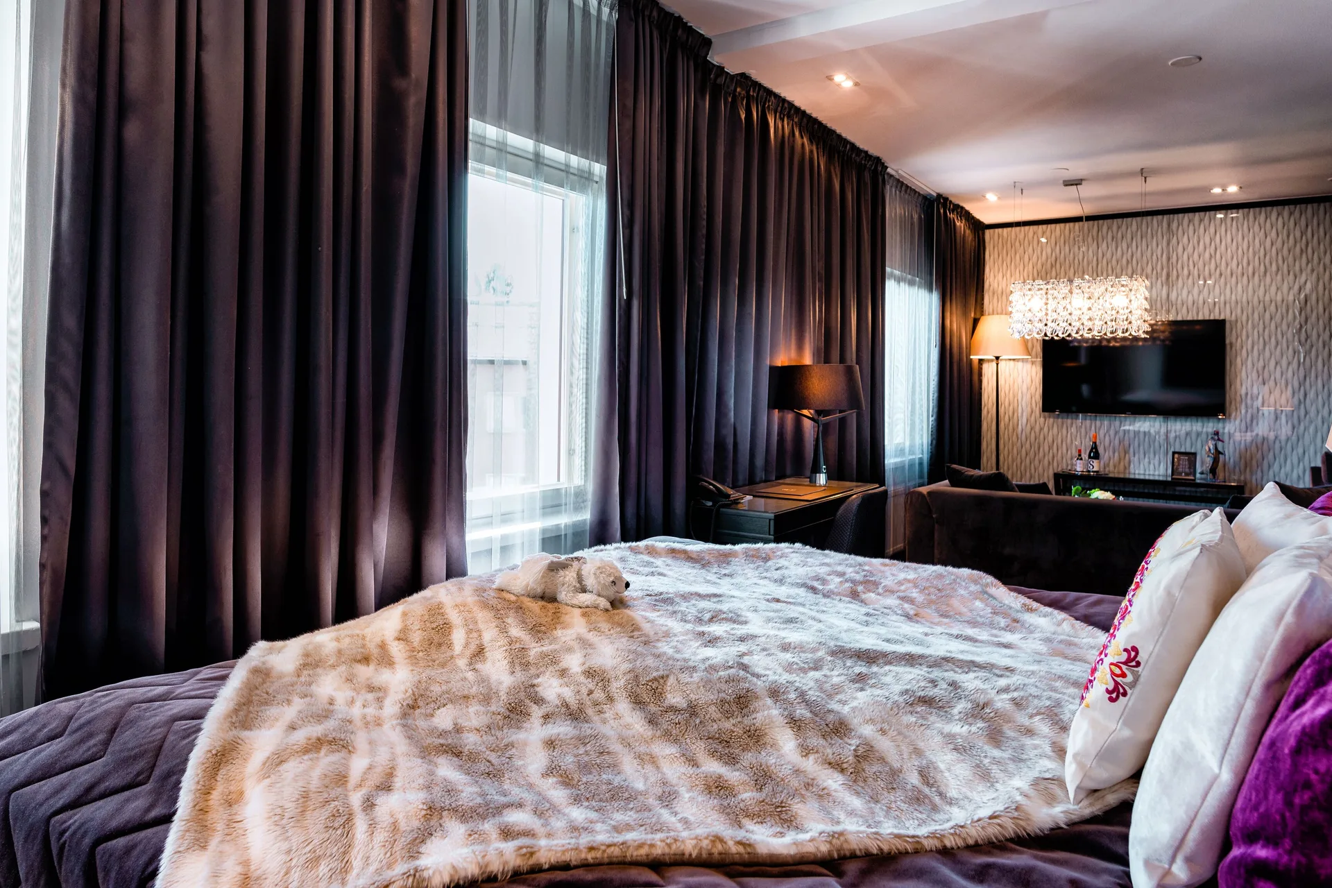 Arctic Light Hotel — room