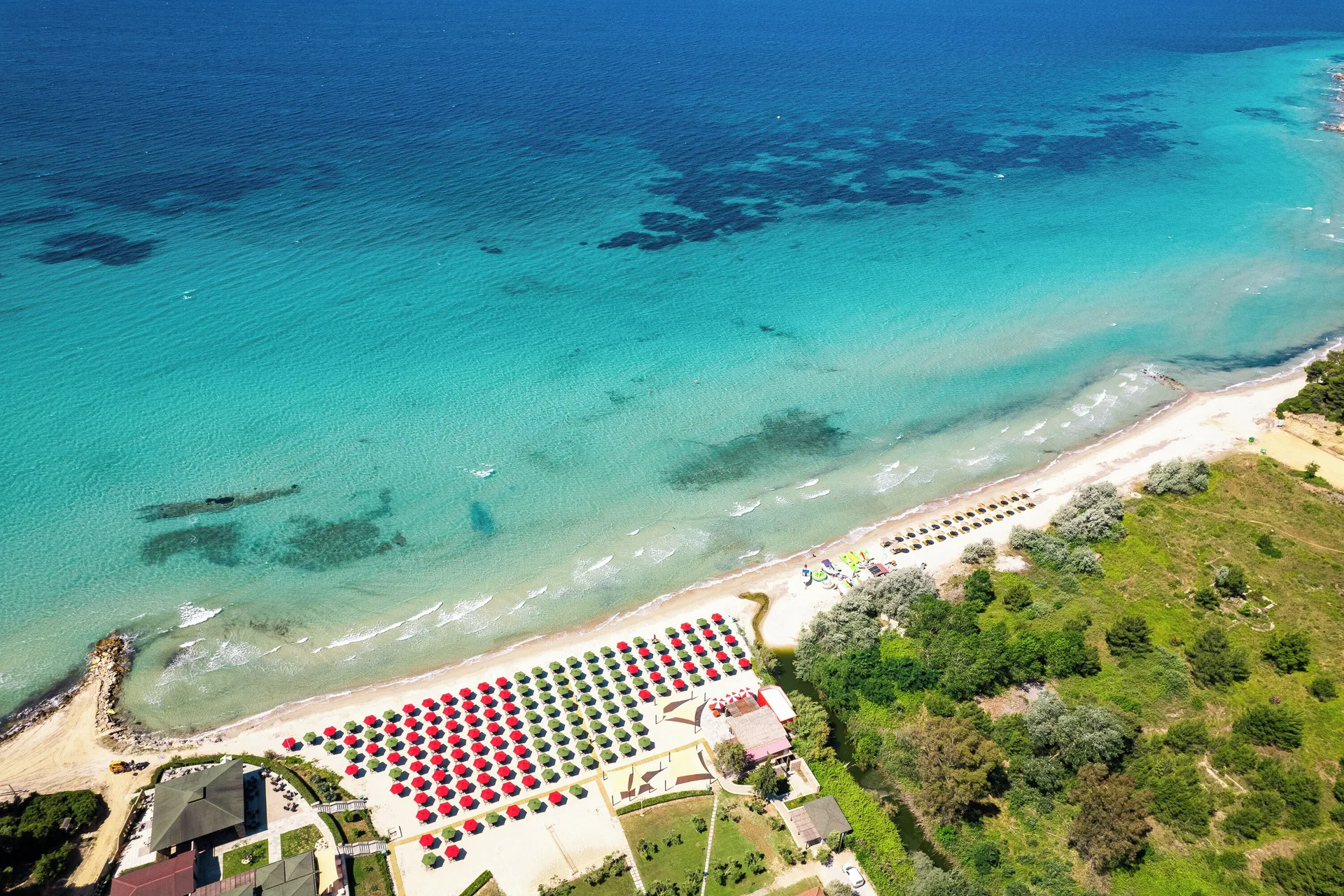 Simantro Resort — beach