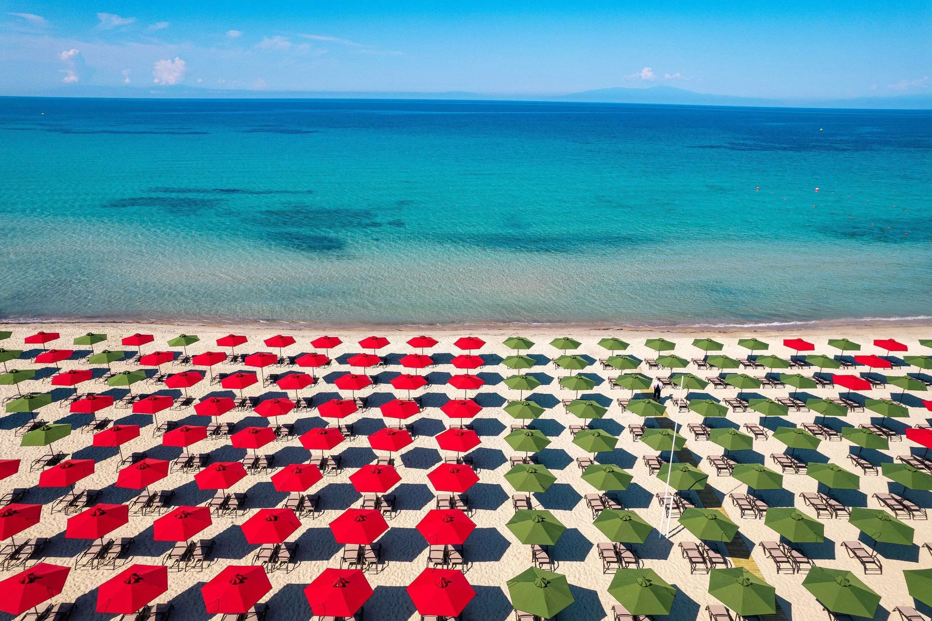Simantro Resort — beach
