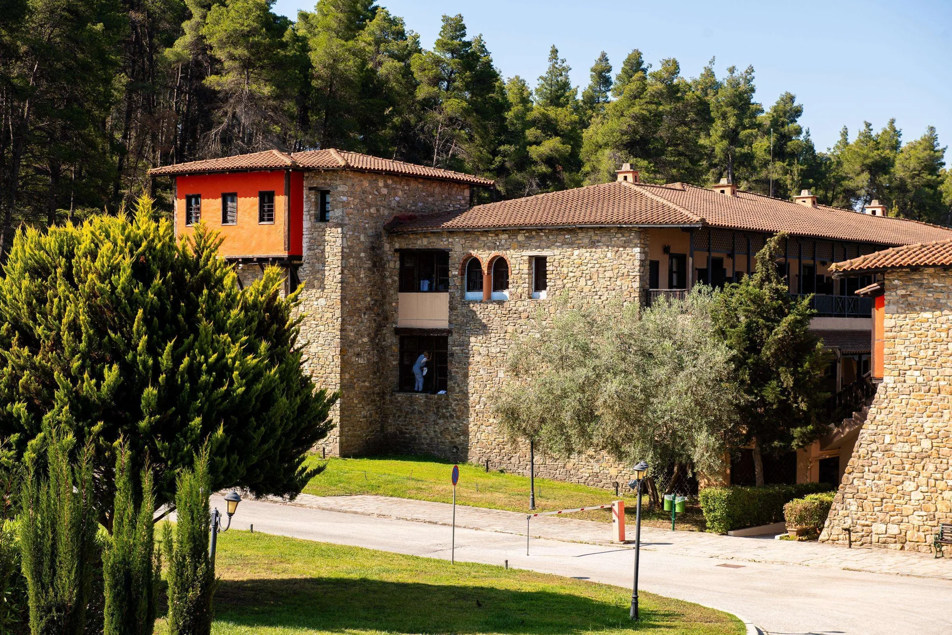 Simantro Resort — exterior