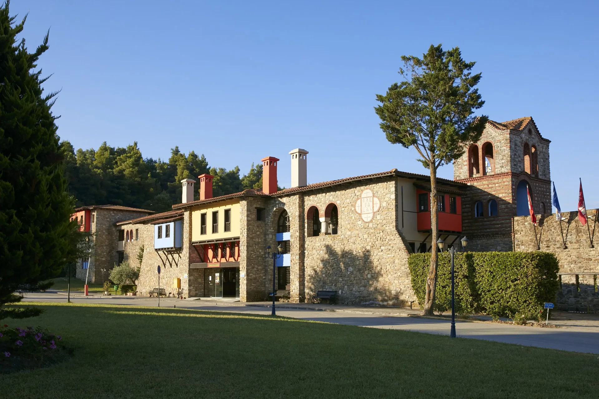 Simantro Resort — exterior