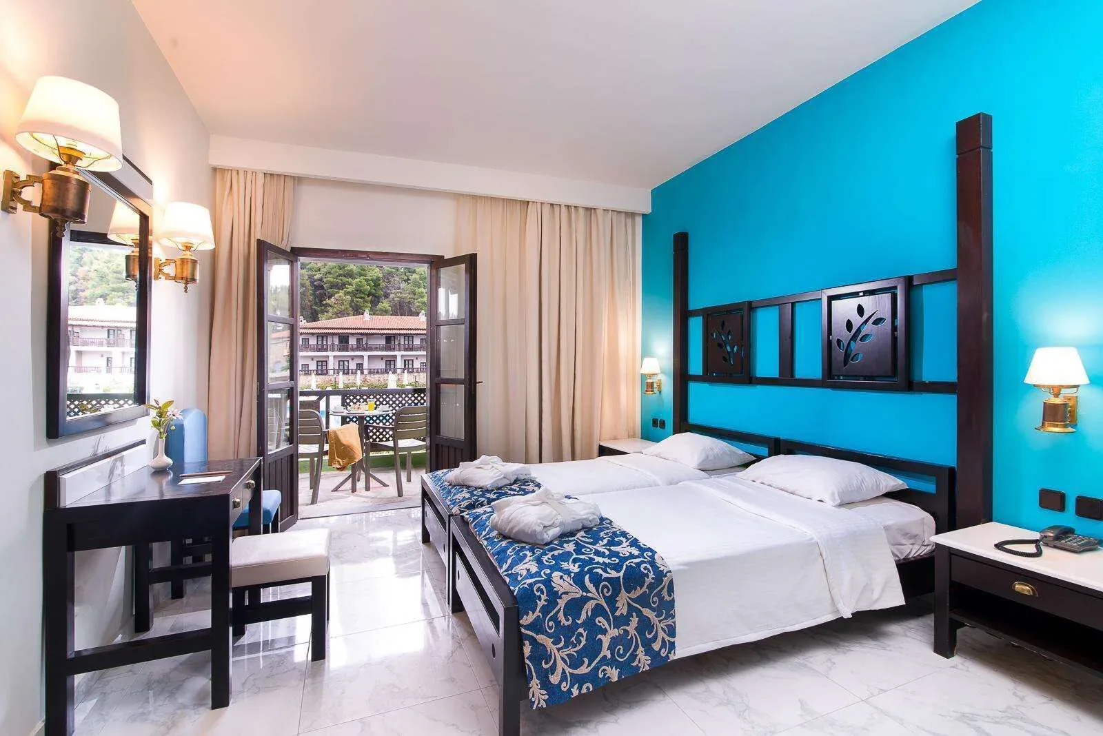 Simantro Resort — room