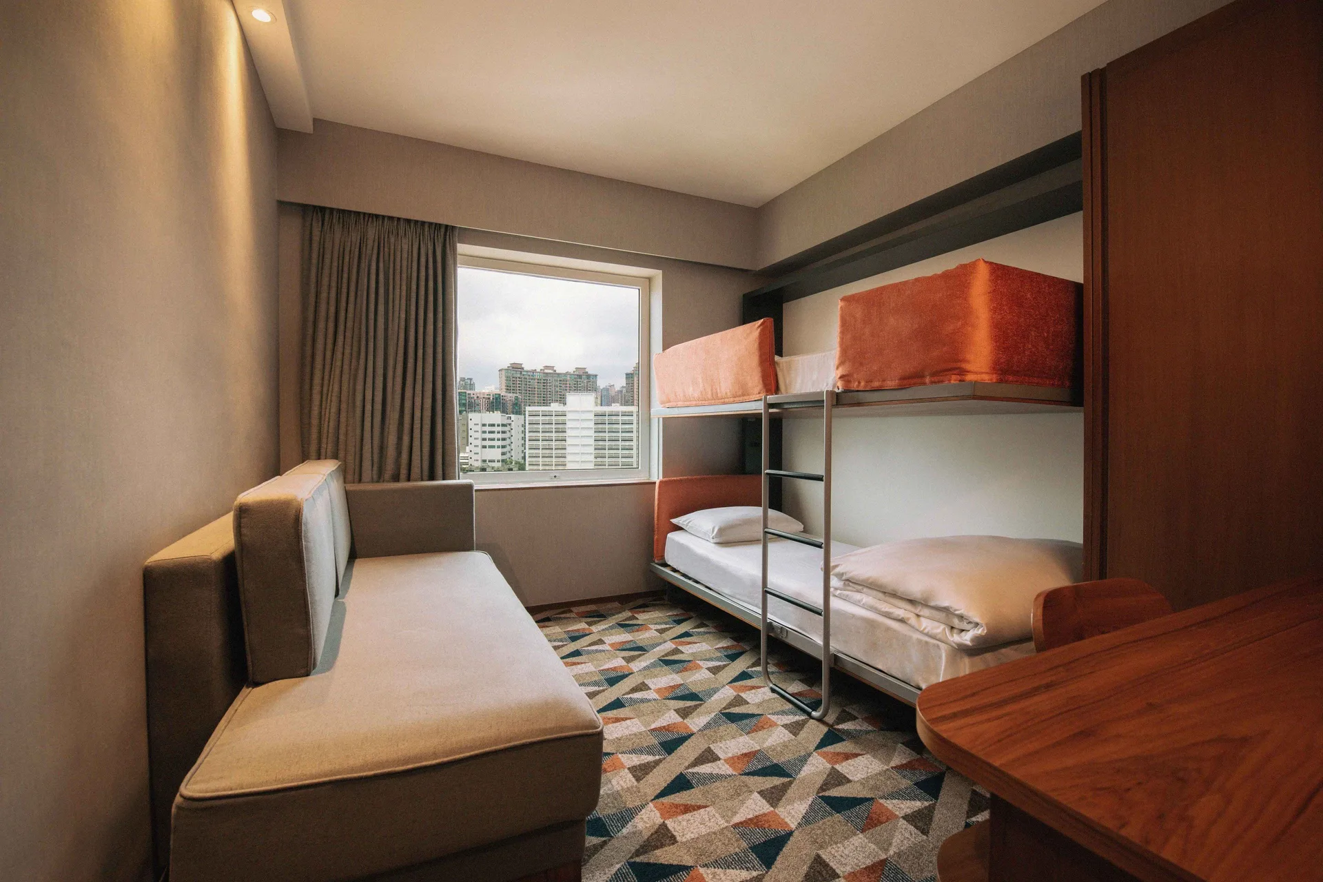 Eaton HK — room