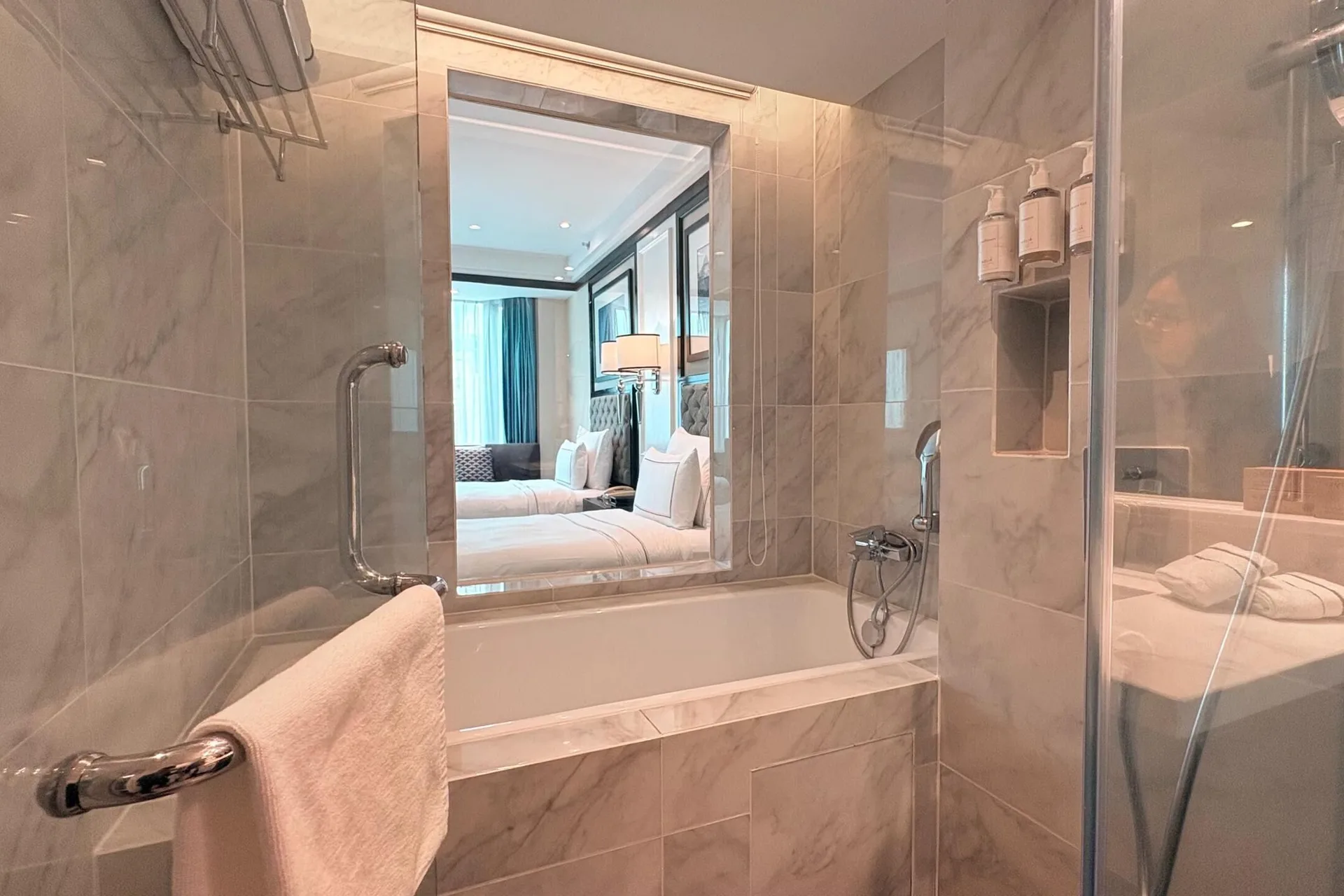 Melia Kuala Lumpur — room