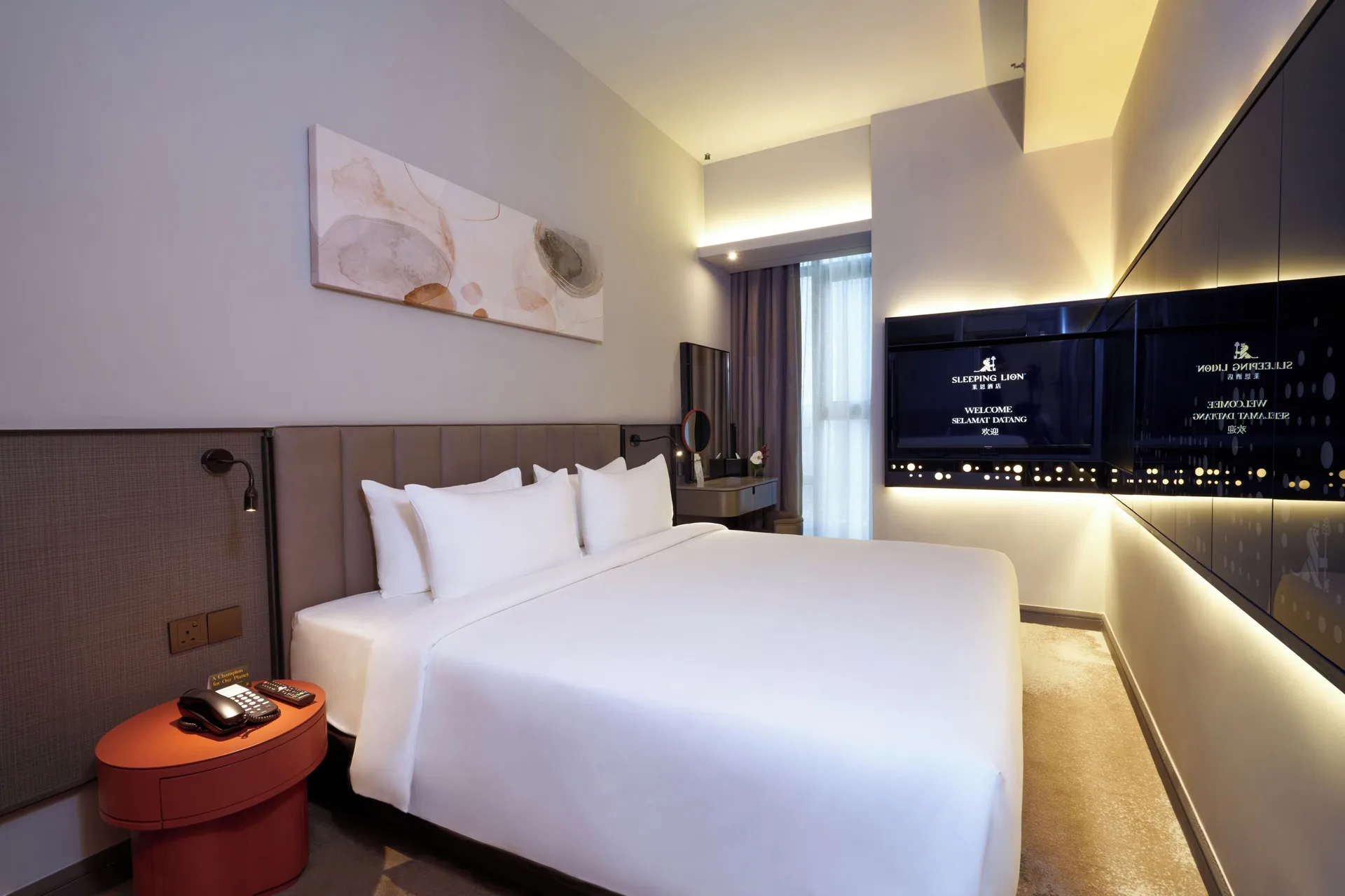 Sleeping Lion Suites — room