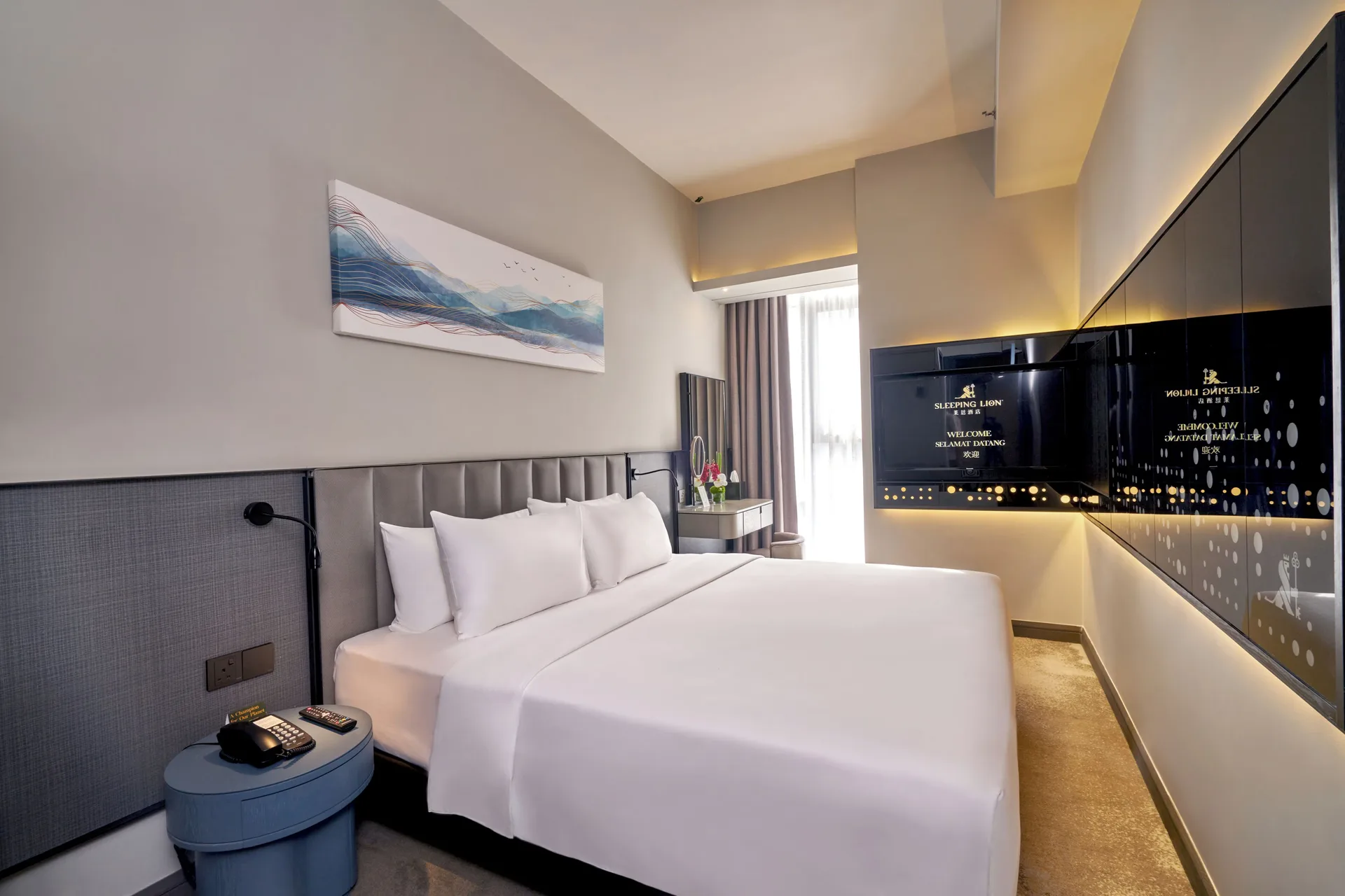 Sleeping Lion Suites — room