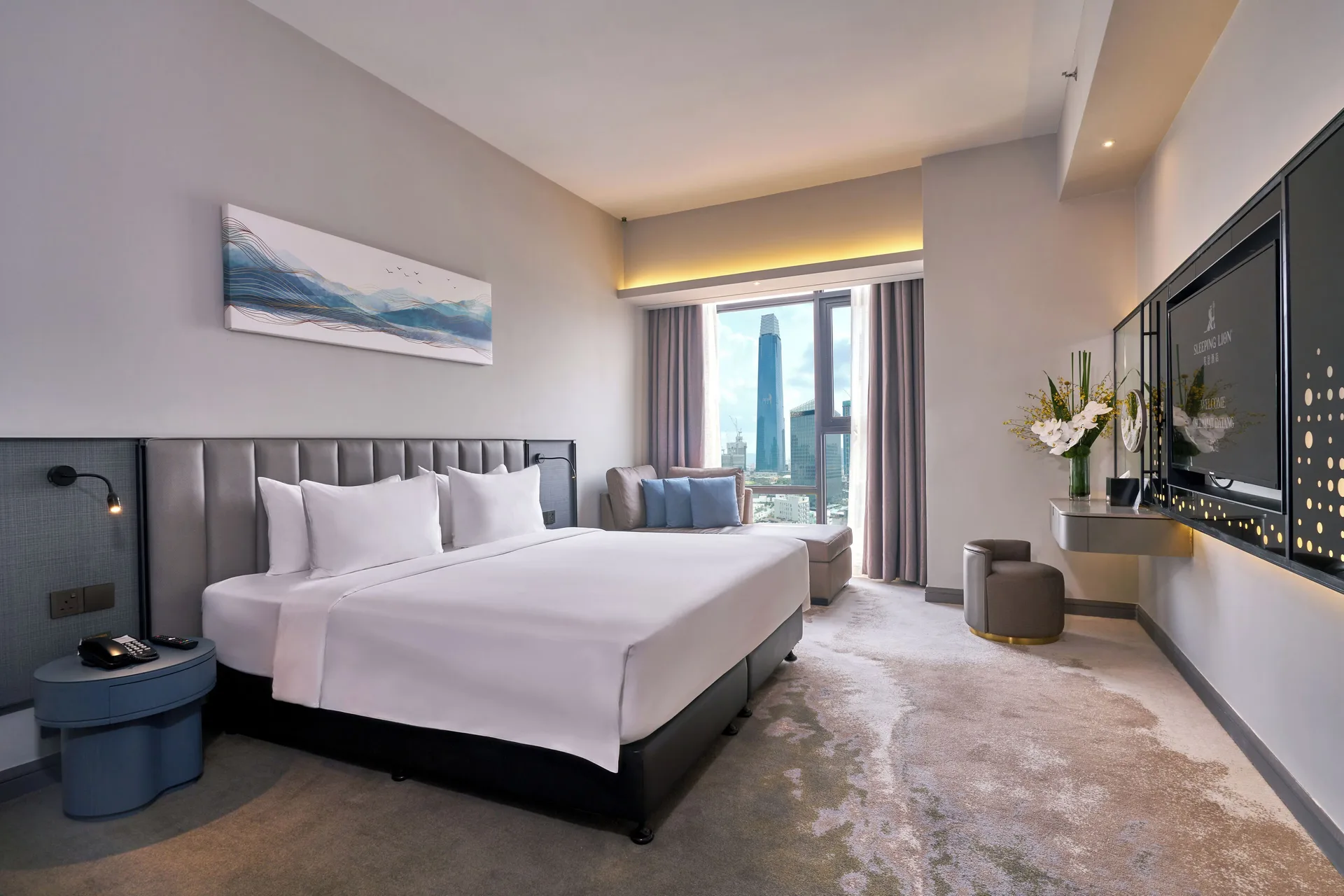 Sleeping Lion Suites — room