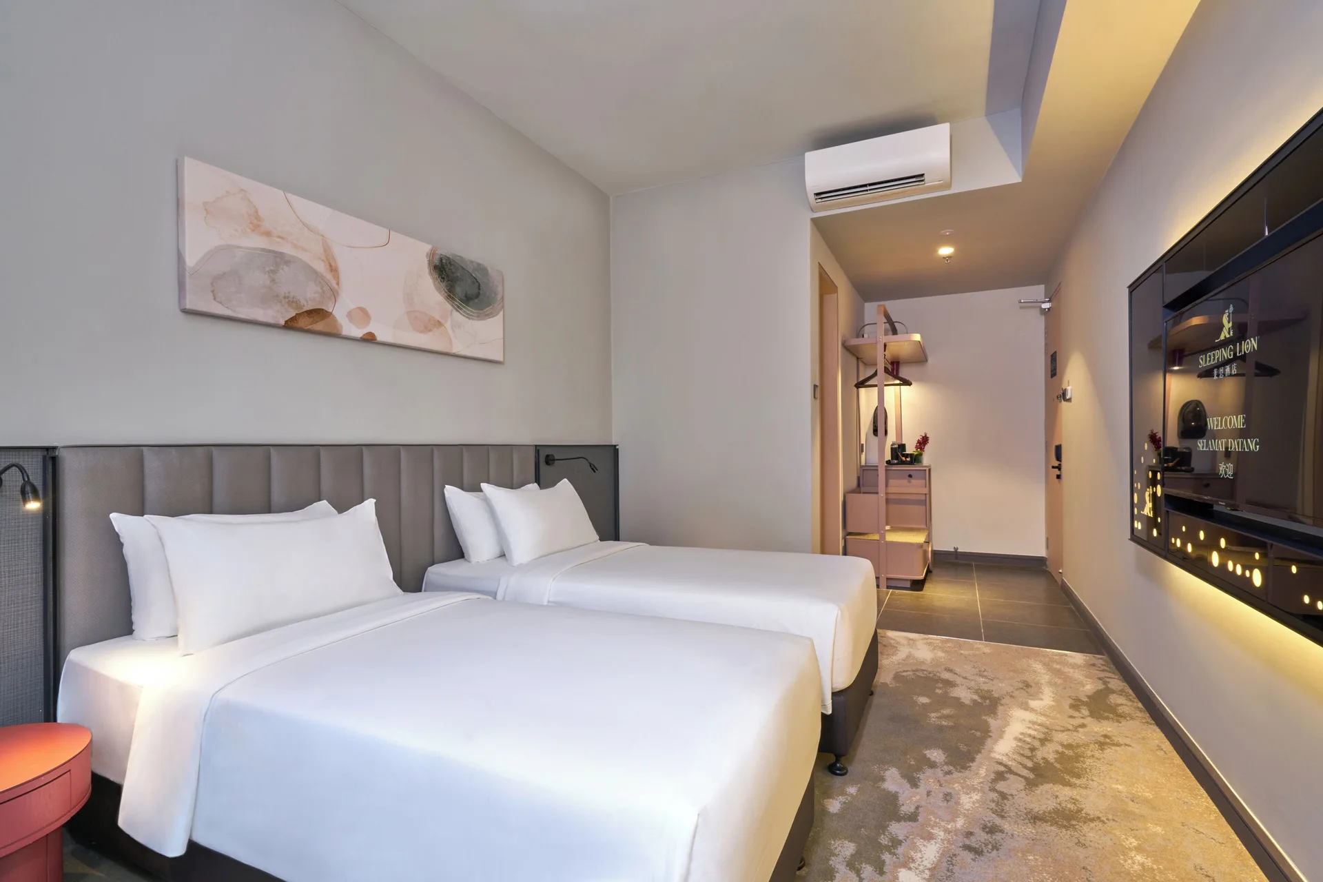 Sleeping Lion Suites — room