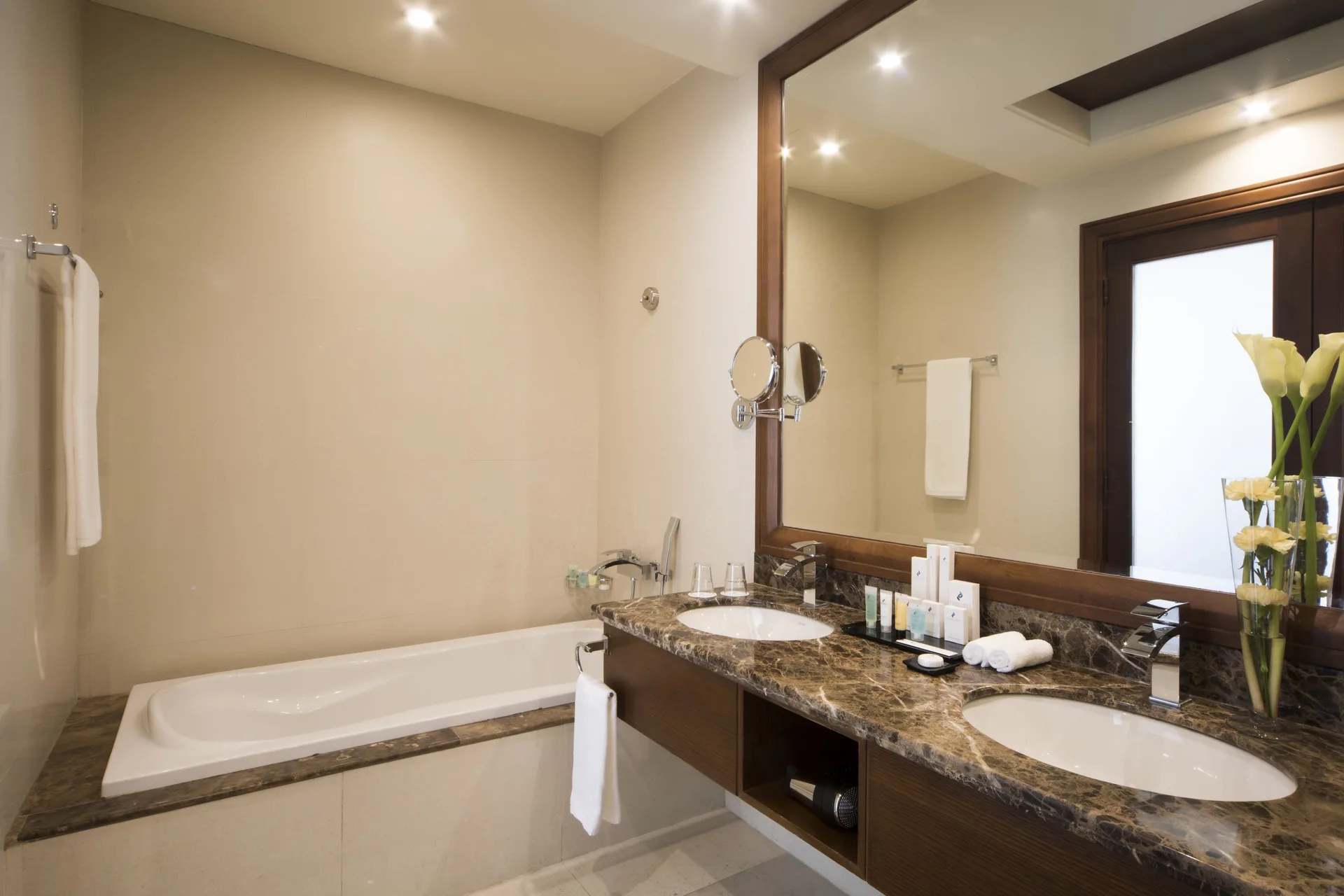 Concorde Hotel Doha — room