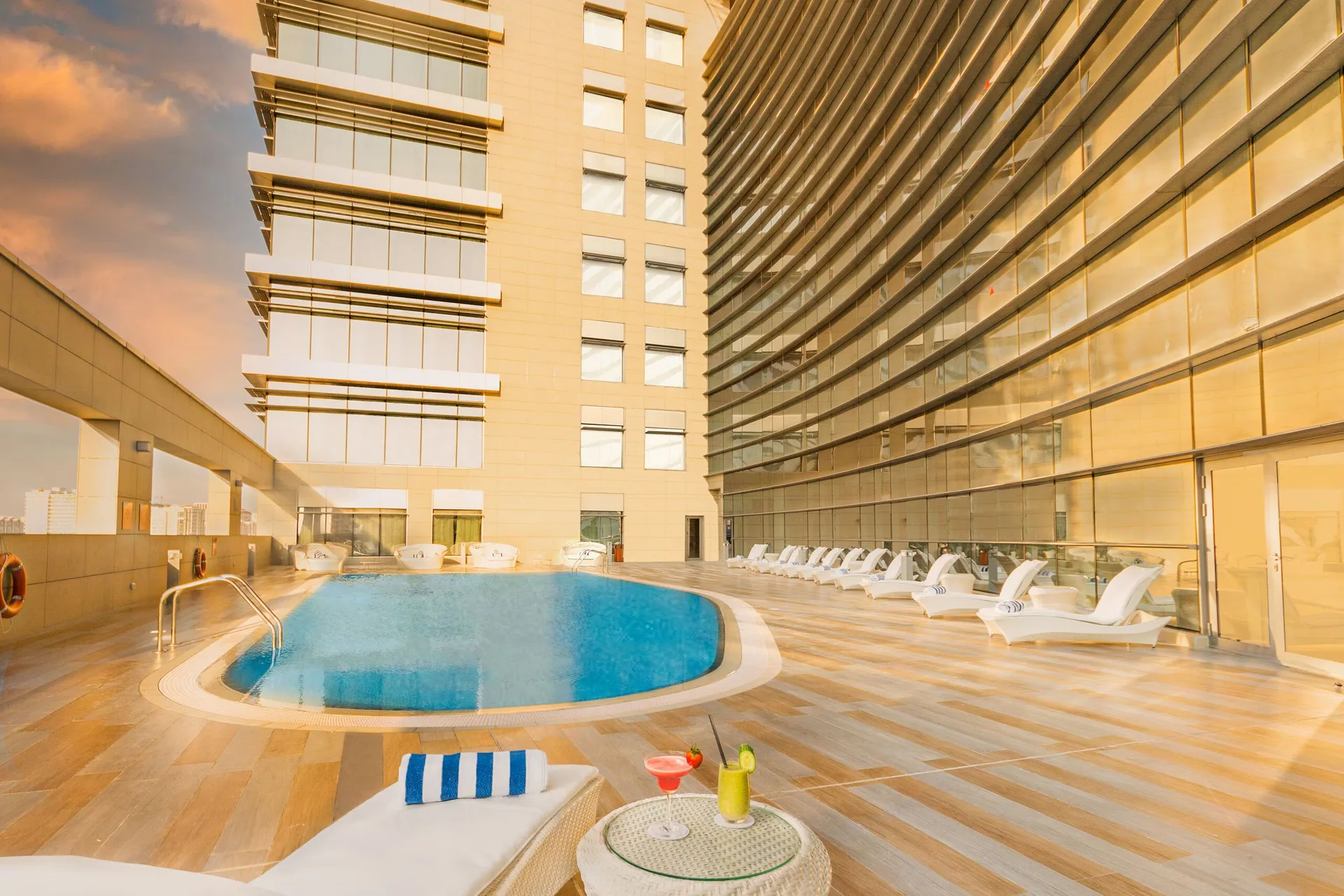 dusitD2 Salwa Doha — pool