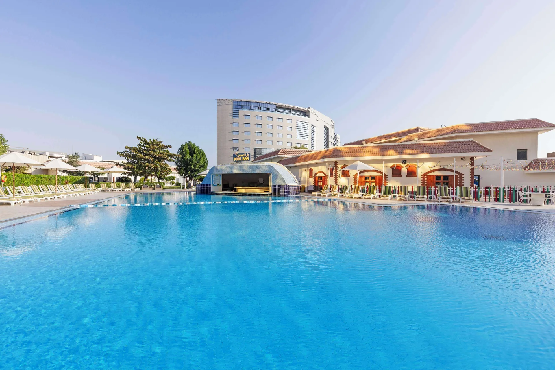 Radisson Blu Hotel Doha — pool