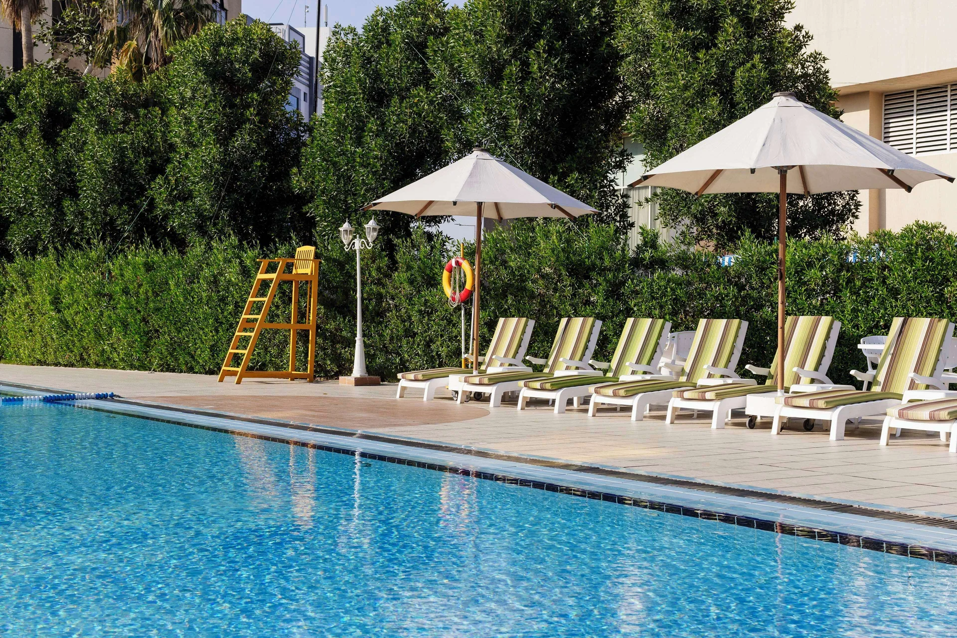 Radisson Blu Hotel Doha — pool