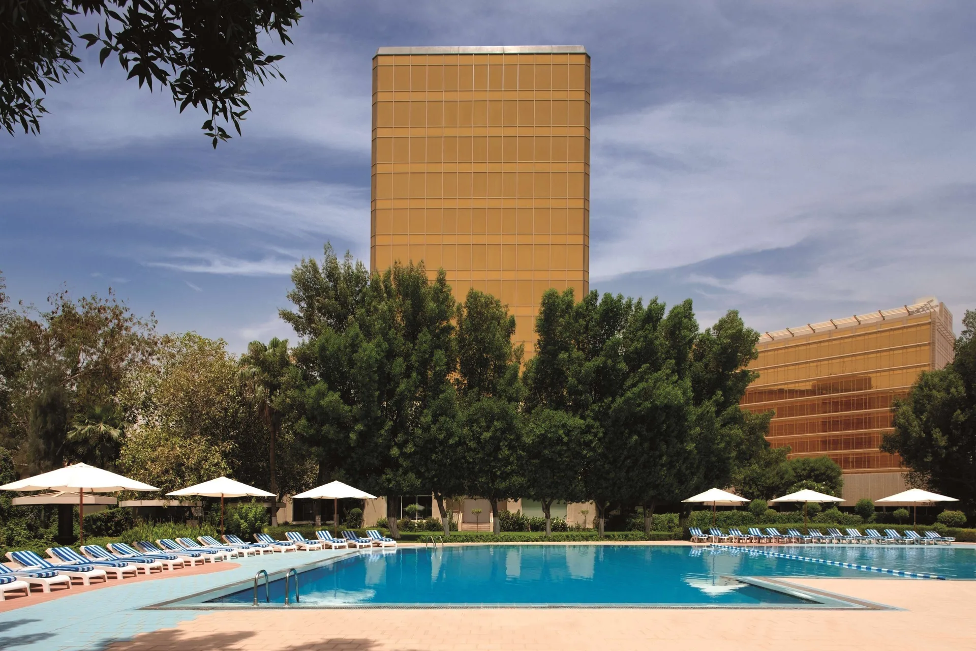 Radisson Blu Hotel Doha — pool
