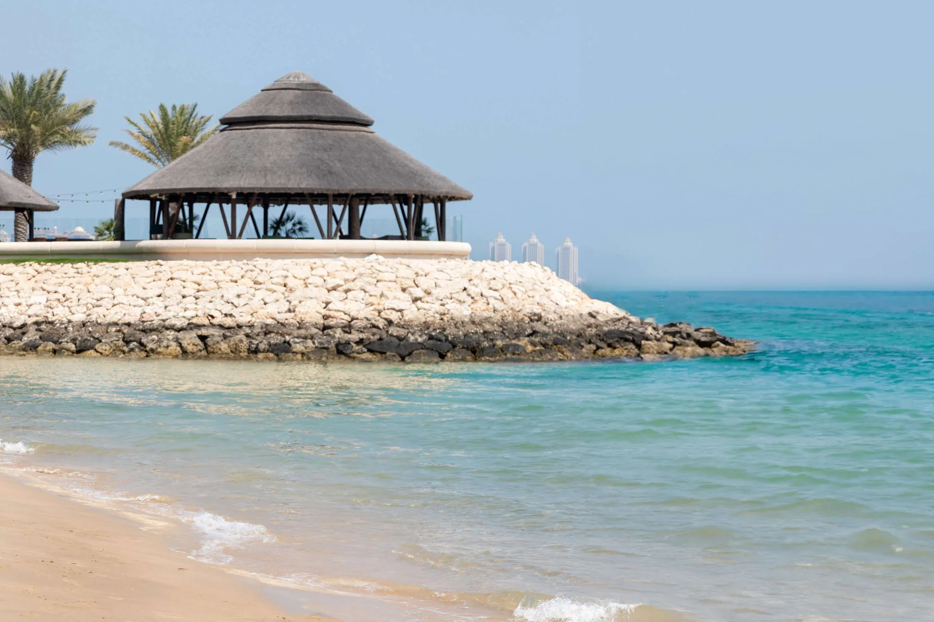 Hilton Doha — beach