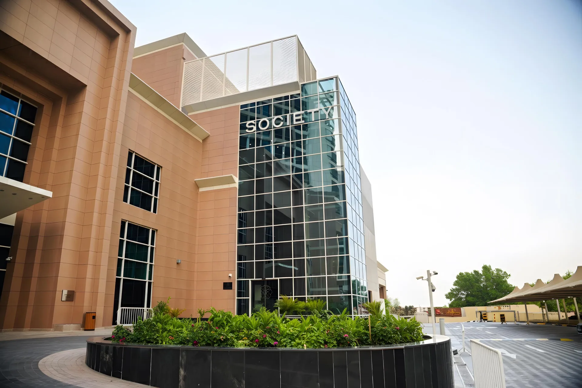 Hilton Doha — exterior