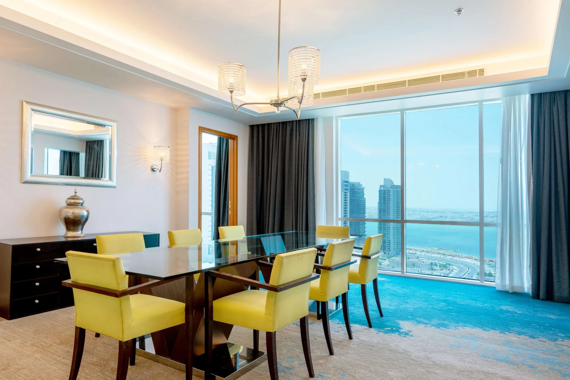 Hilton Doha — room