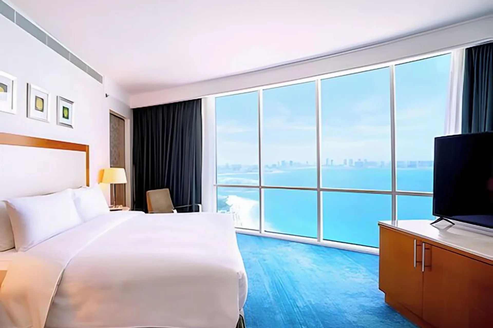 Hilton Doha — room