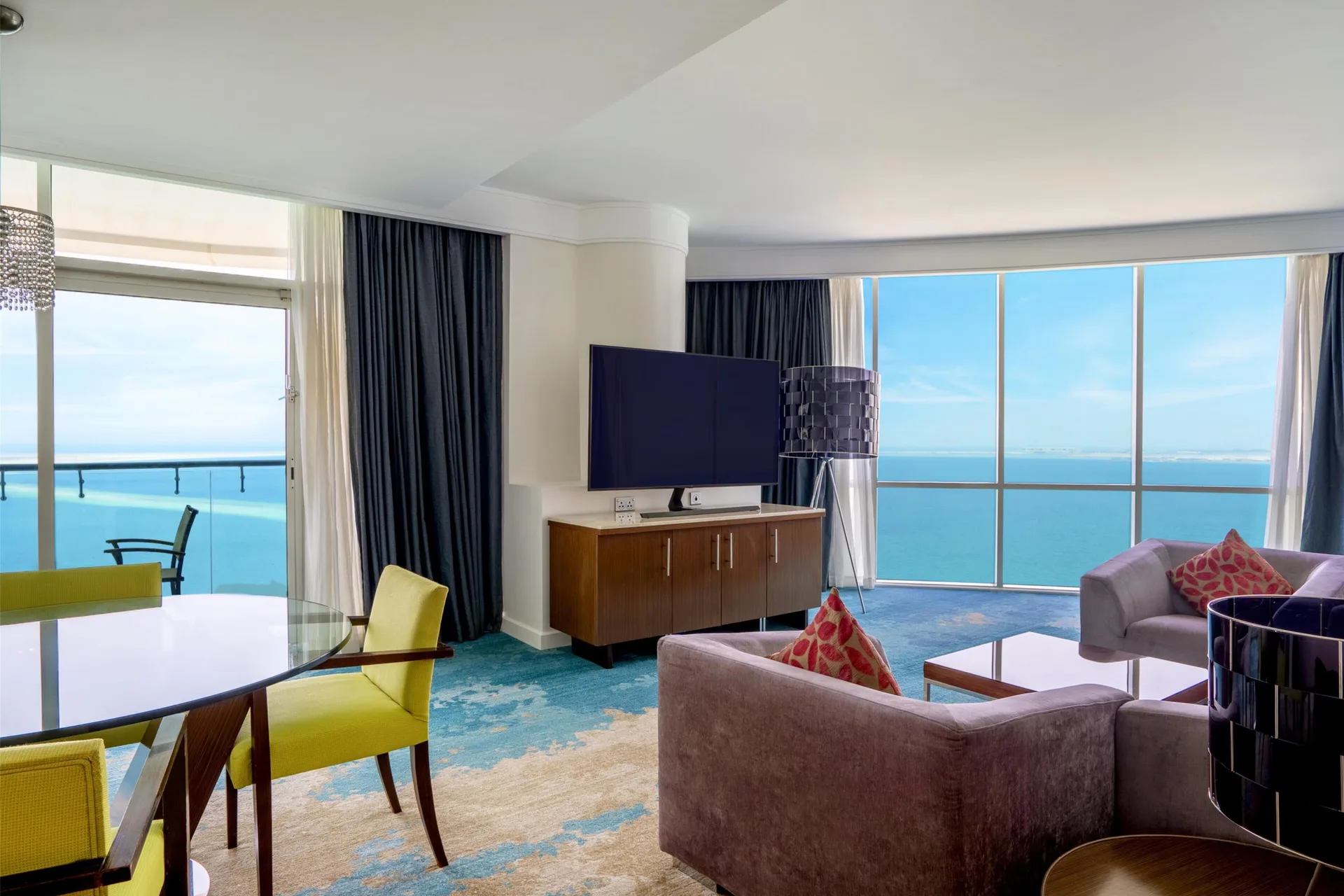 Hilton Doha — room