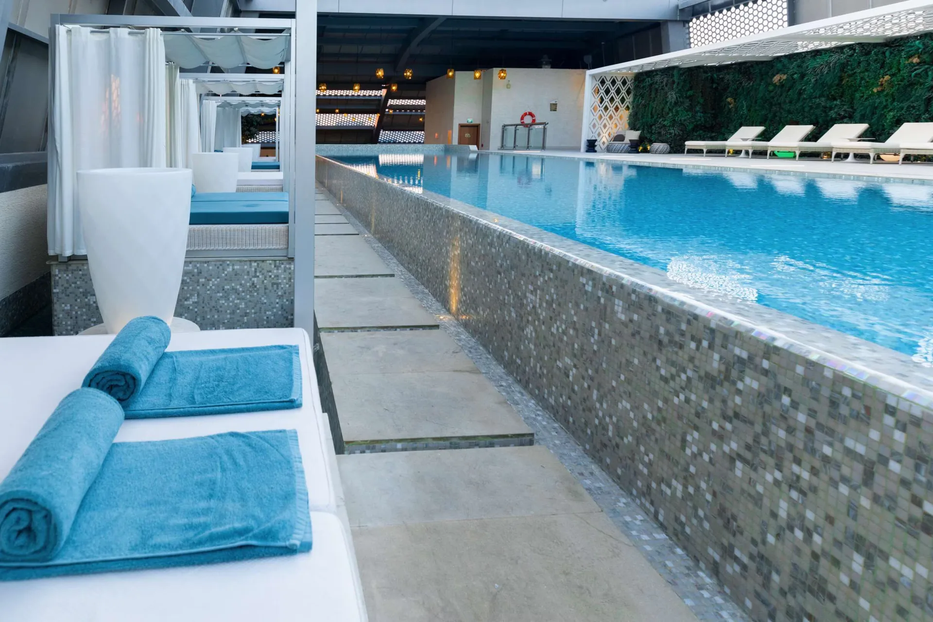 Steigenberger Hotel Doha — pool