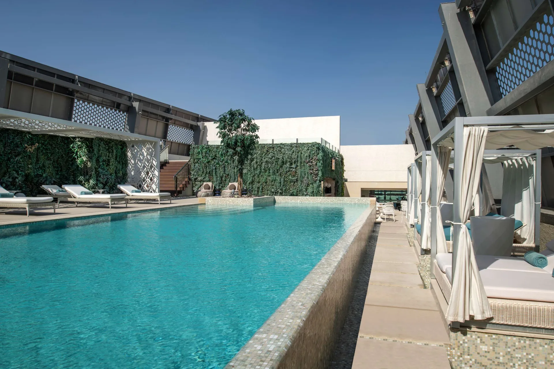 Steigenberger Hotel Doha — pool