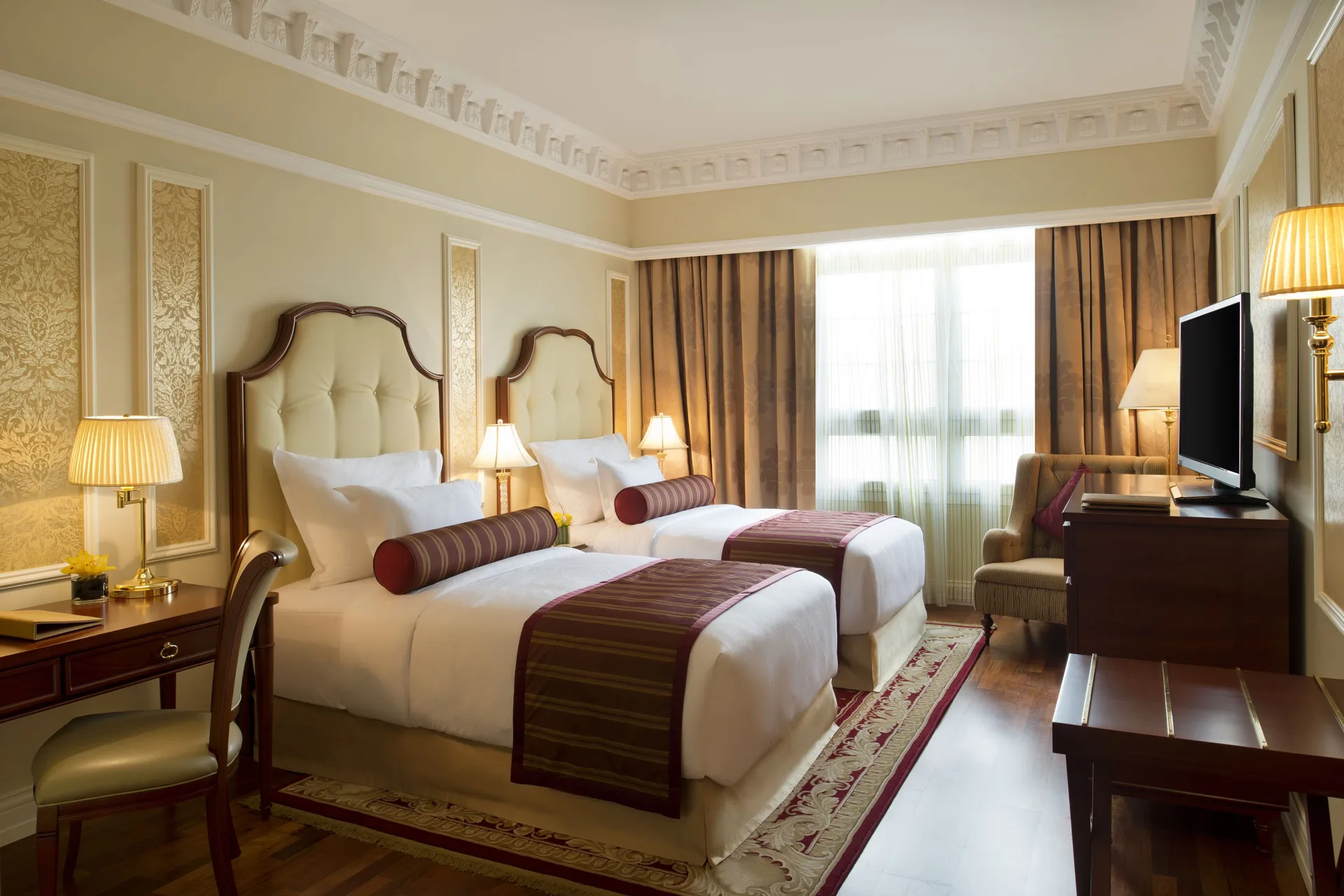 Warwick Doha — room