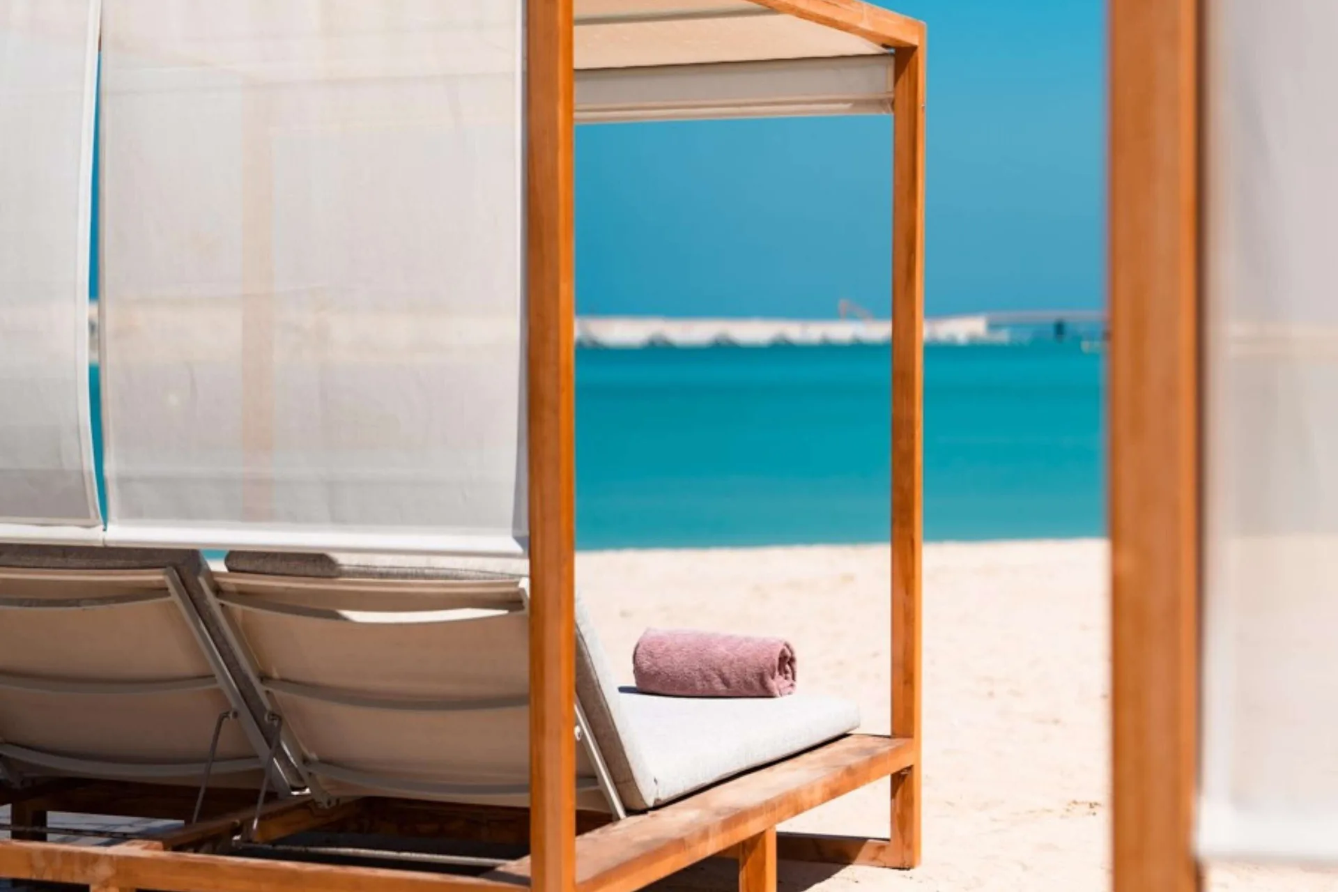 Hilton Doha The Pearl — beach