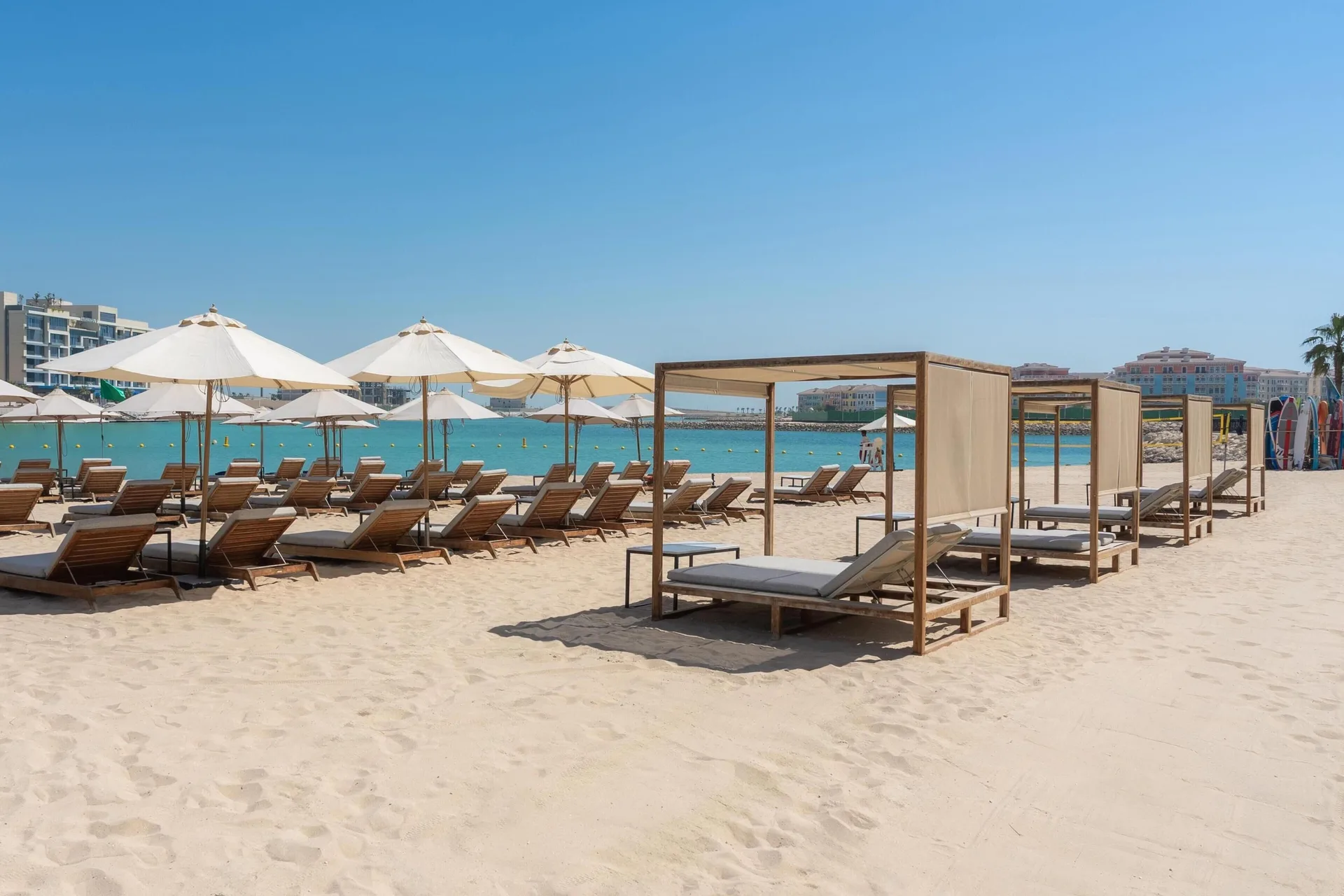 Hilton Doha The Pearl — beach