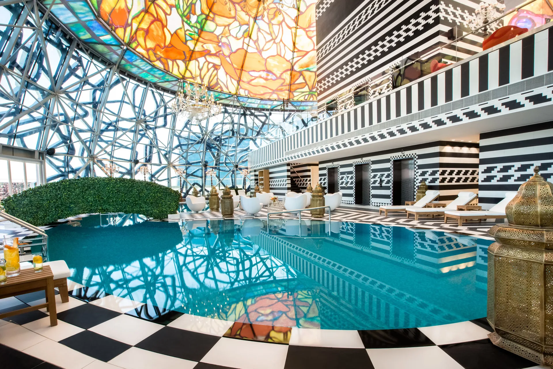 Mondrian Doha — pool