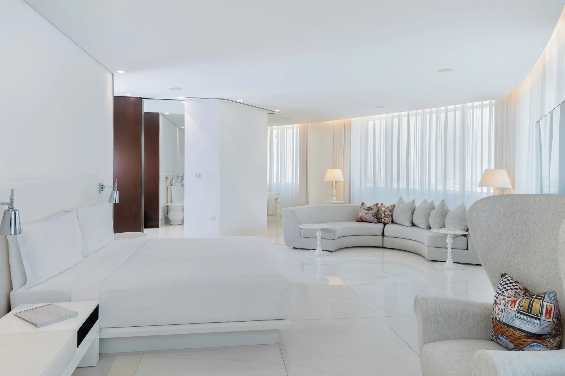 Mondrian Doha — room