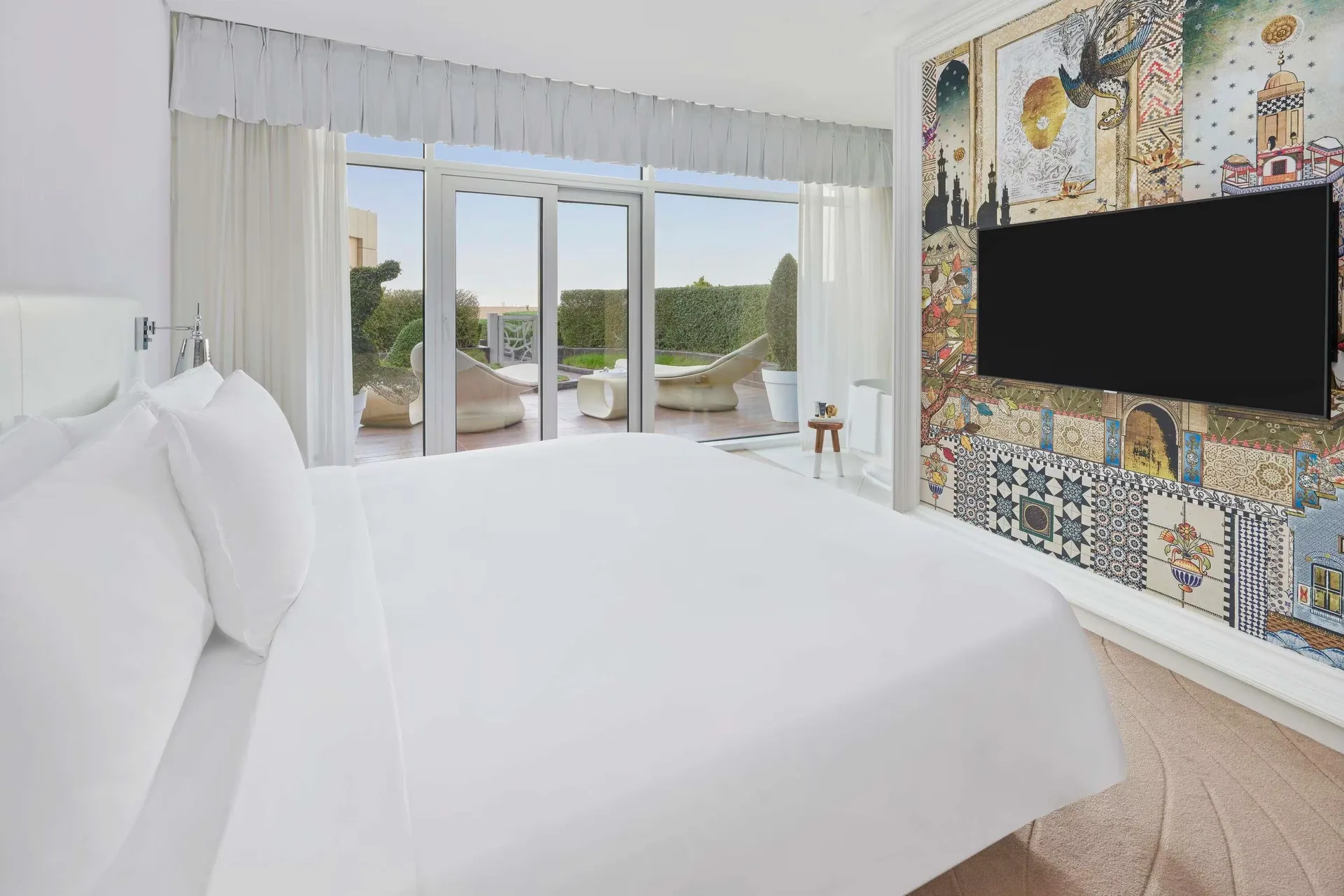 Mondrian Doha — room