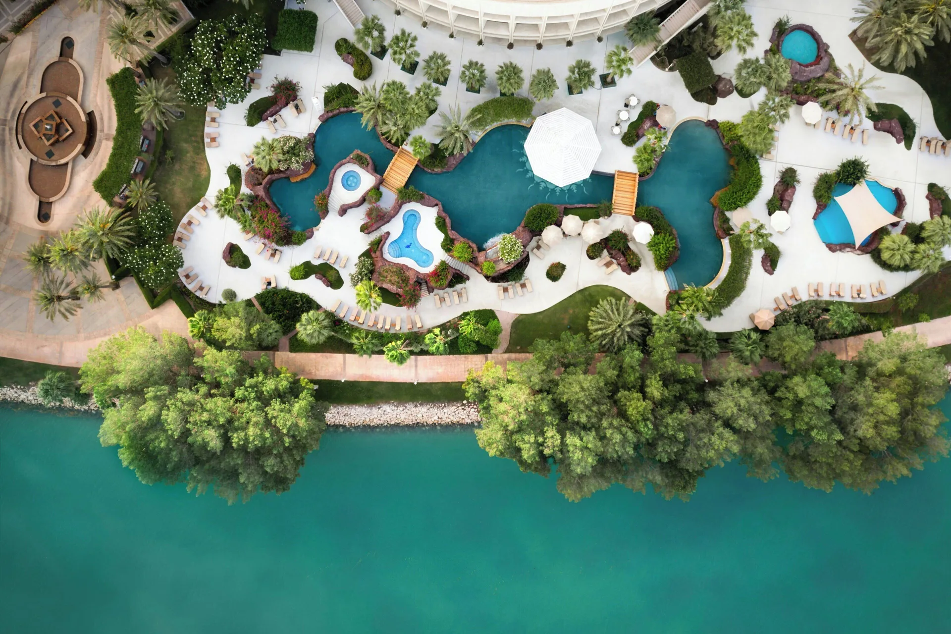 The Ritz-Carlton, Doha — pool