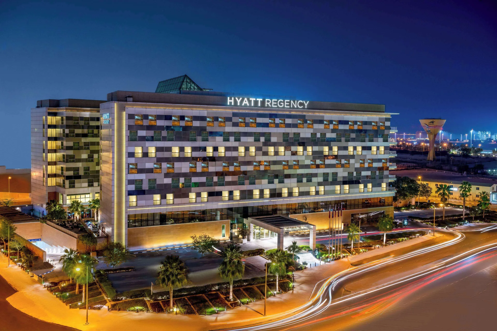 Hyatt Regency Oryx Doha — exterior