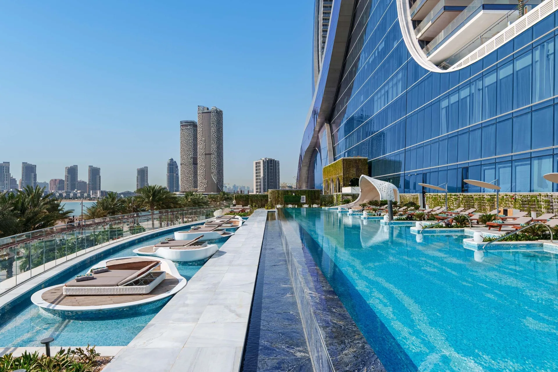Raffles Doha — pool