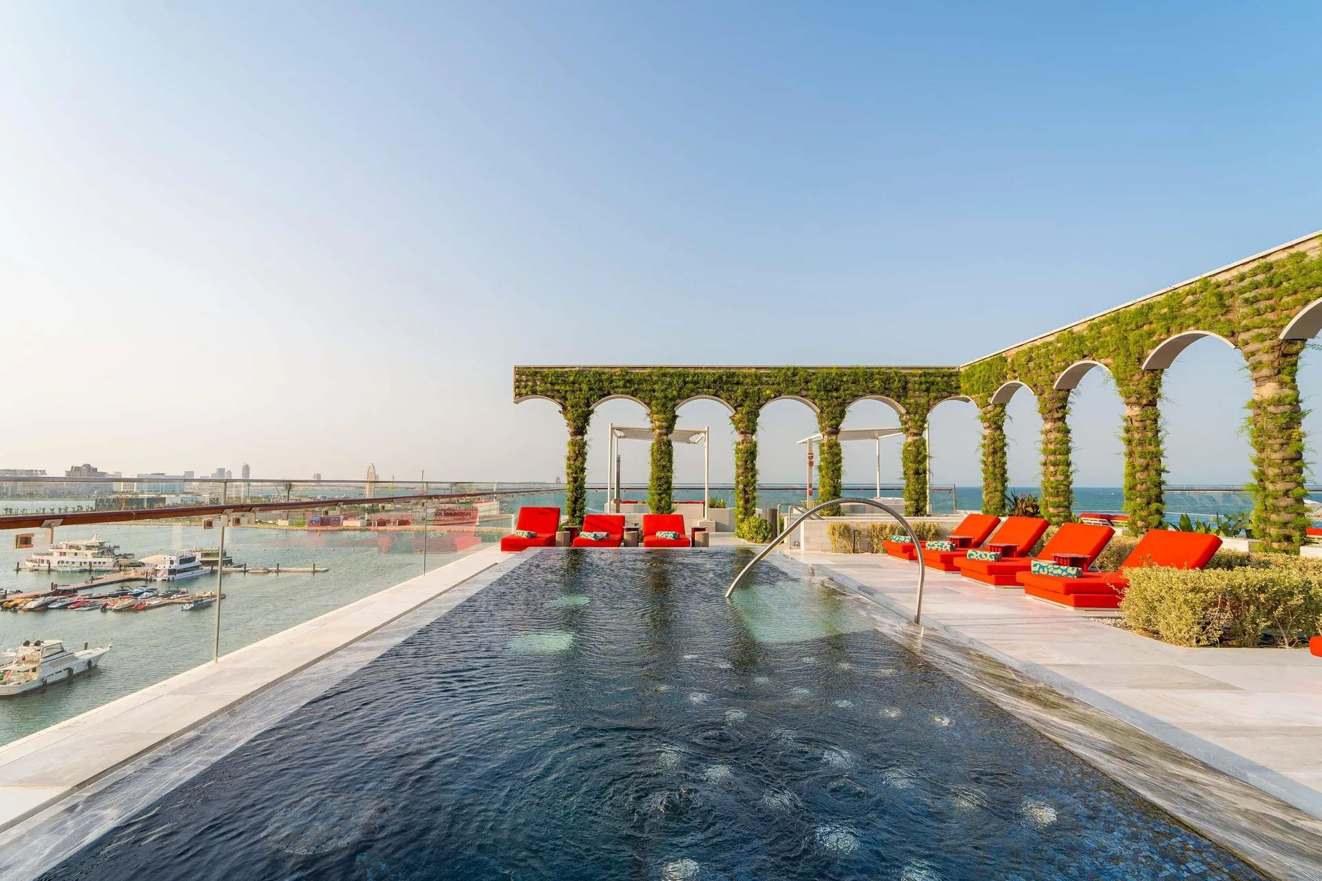 Raffles Doha — pool
