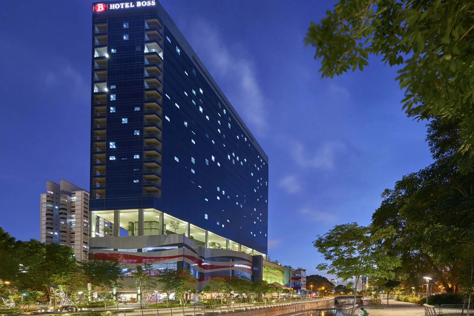 Hotel Boss — exterior