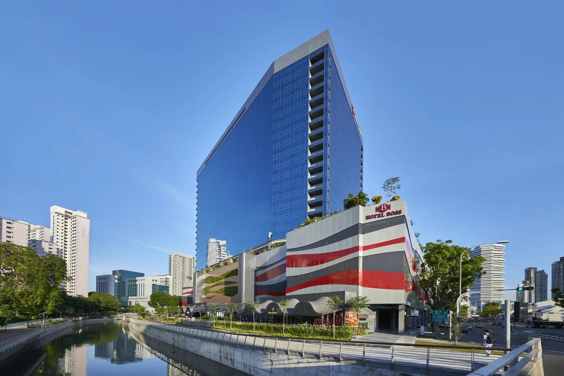 Hotel Boss — exterior
