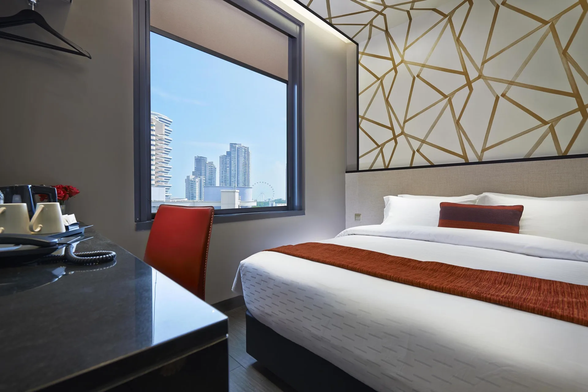 Hotel Boss — room