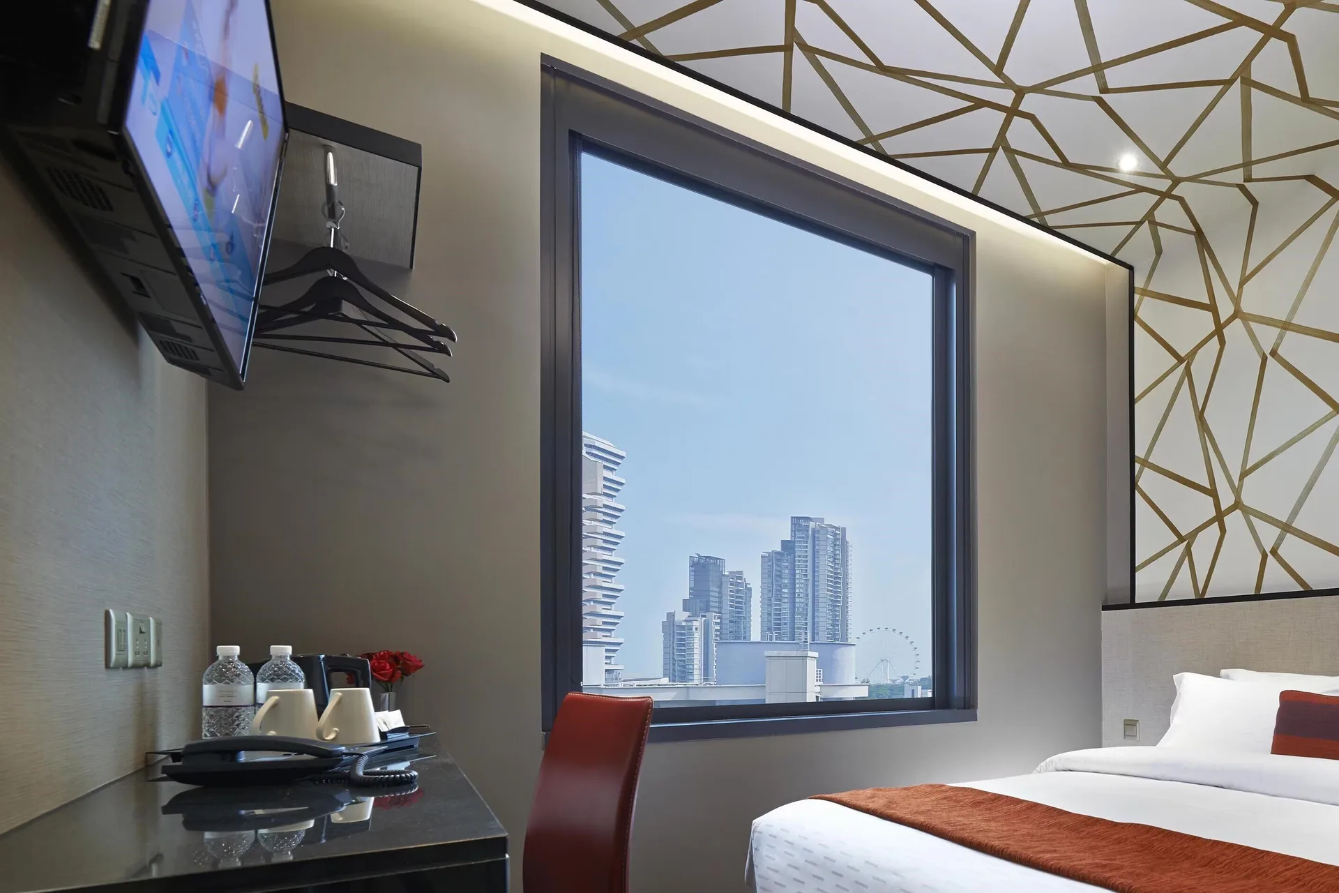 Hotel Boss — room