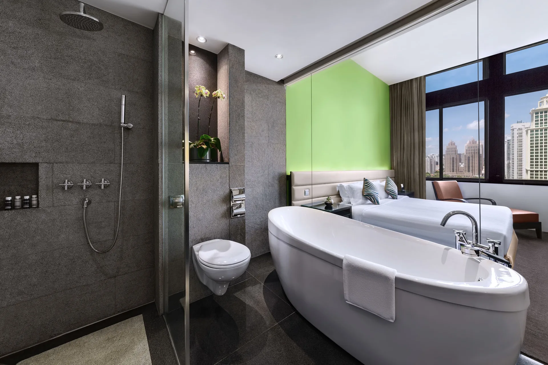 Furama RiverFront — room