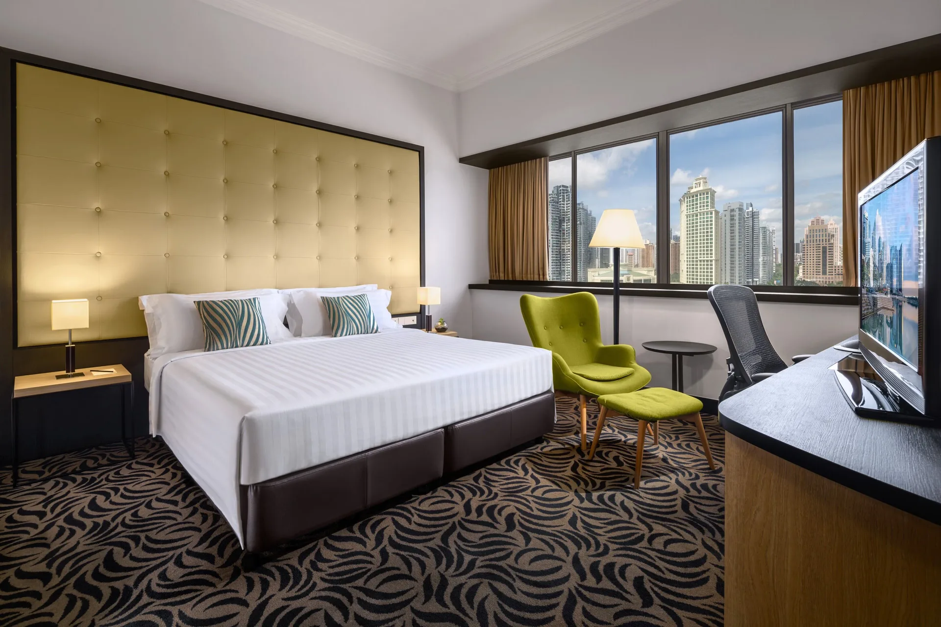 Furama RiverFront — room