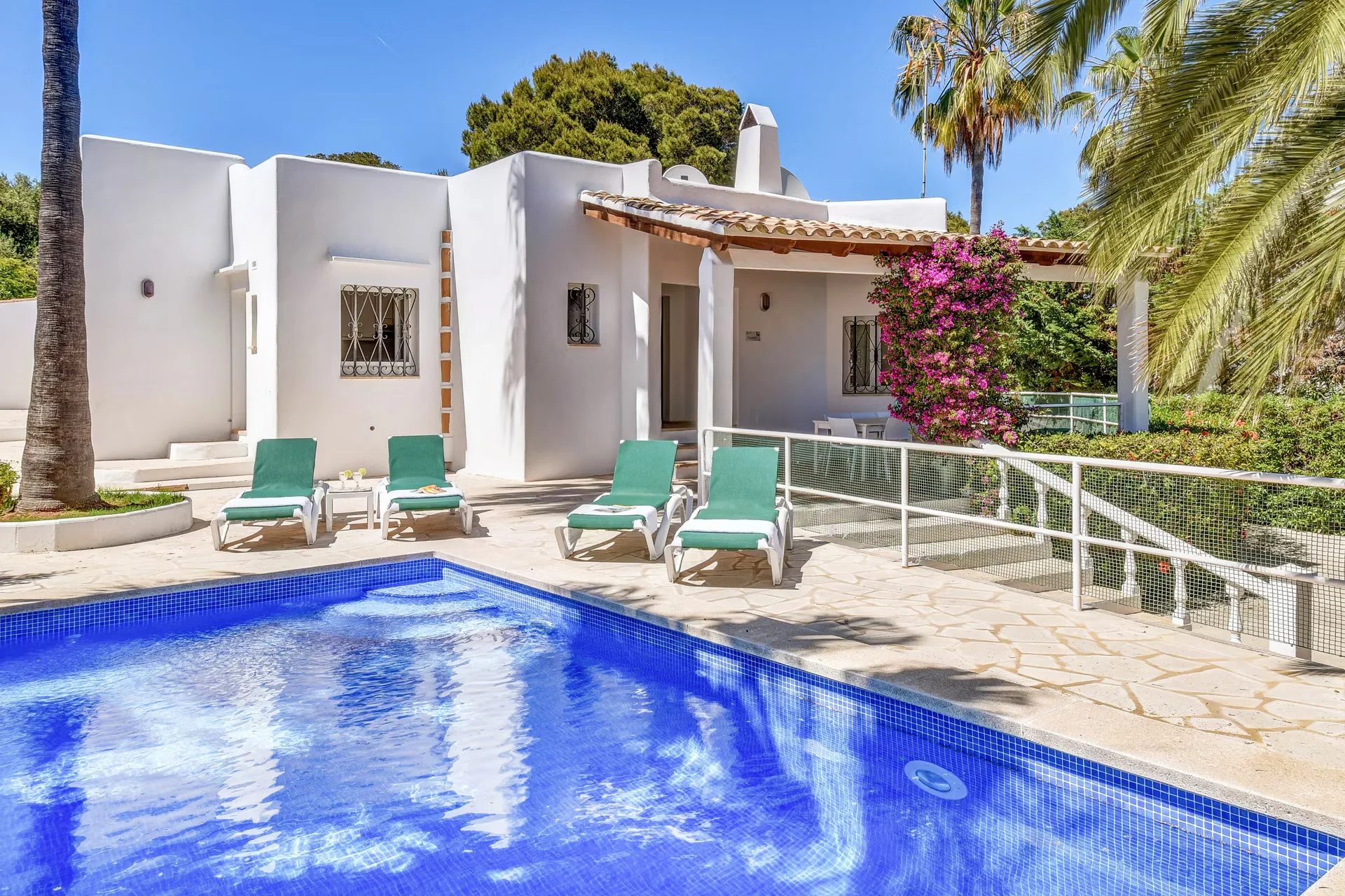 Villa Capricorn