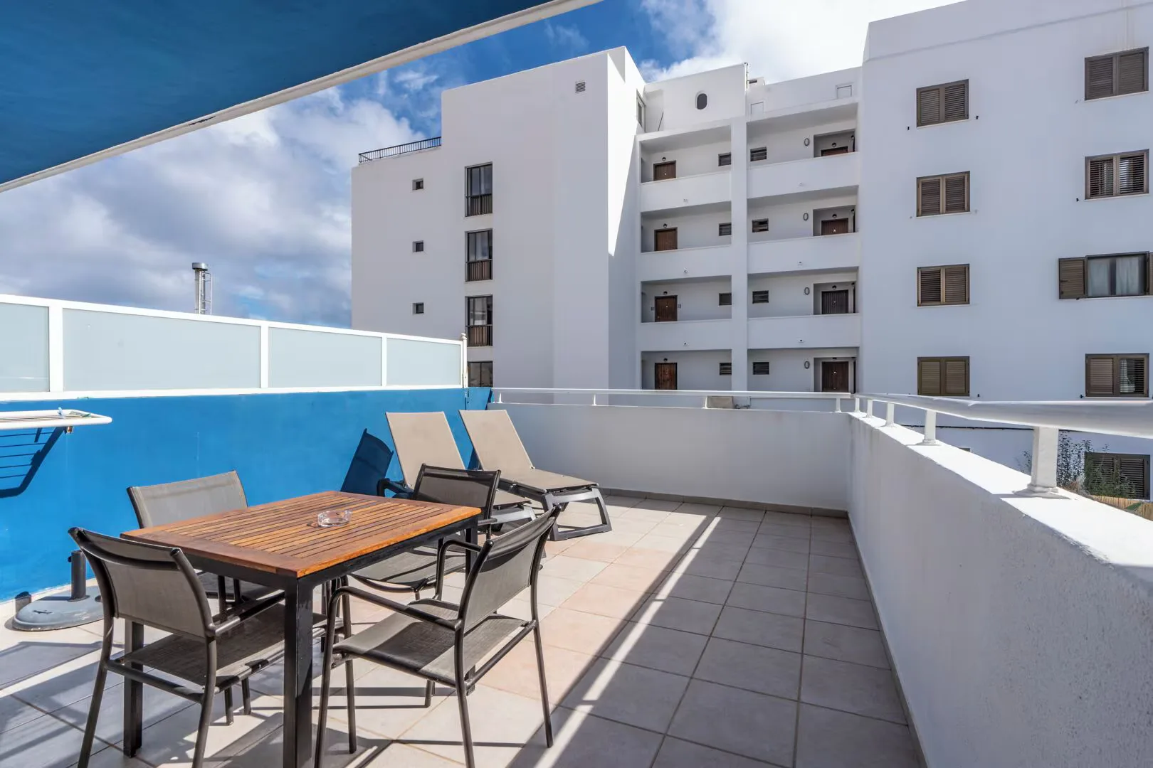Apartamentos Cel Blau — exterior