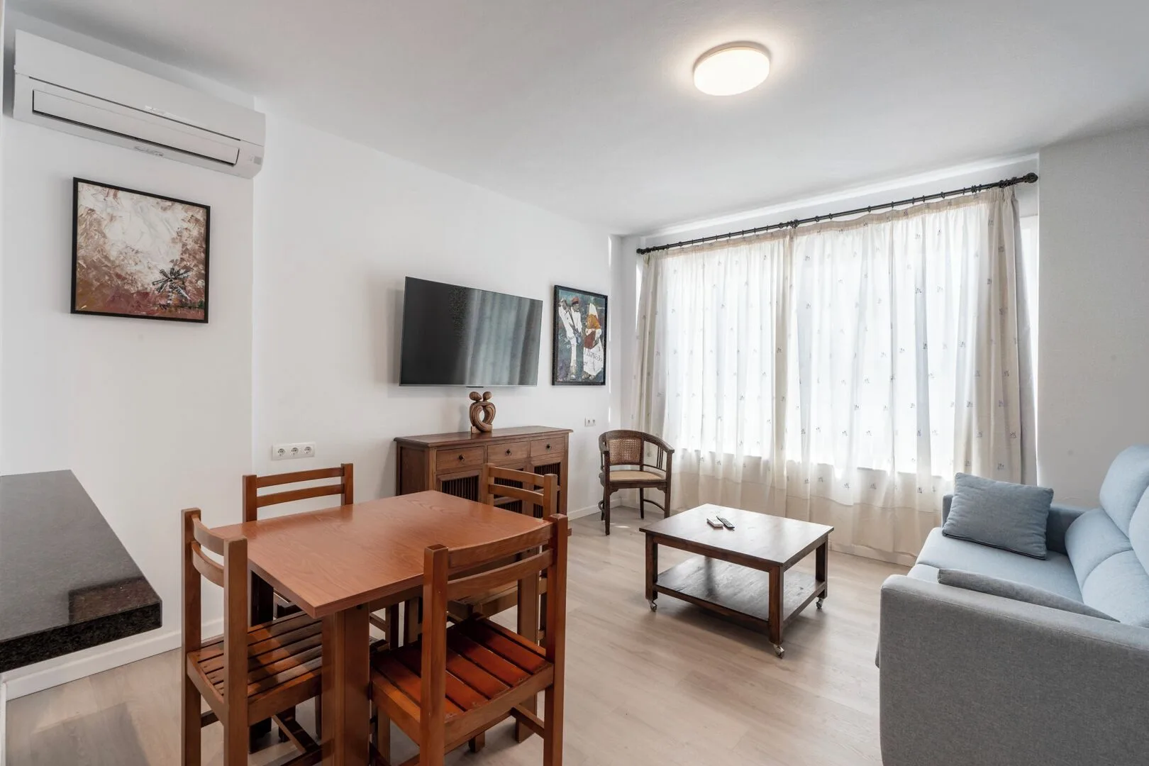 Apartamentos Cel Blau — room